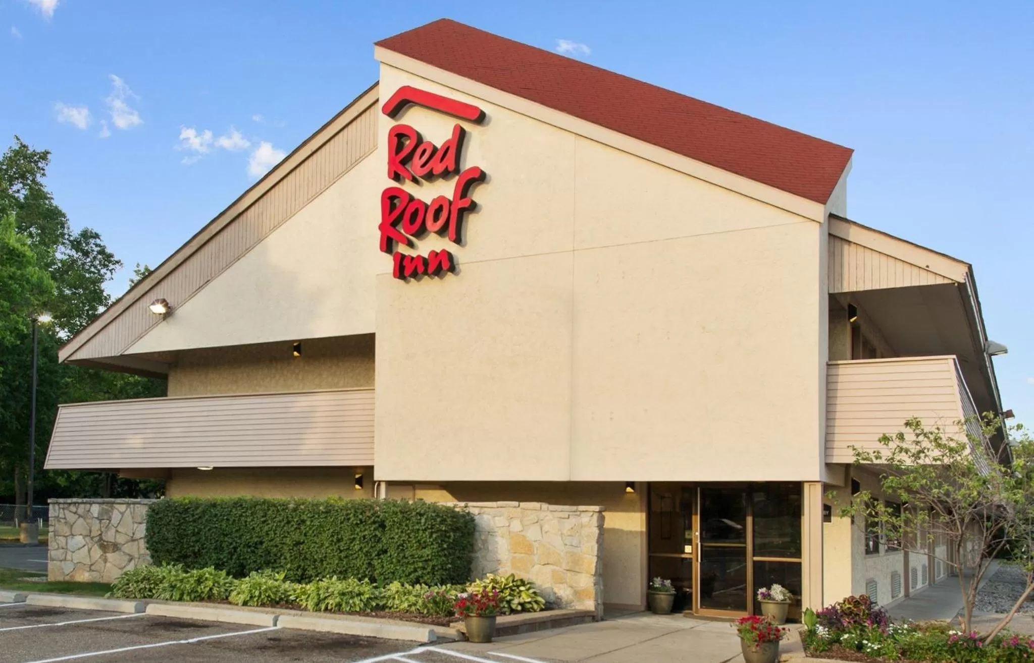 Property building in Red Roof Inn Detroit - Roseville St Clair Shores