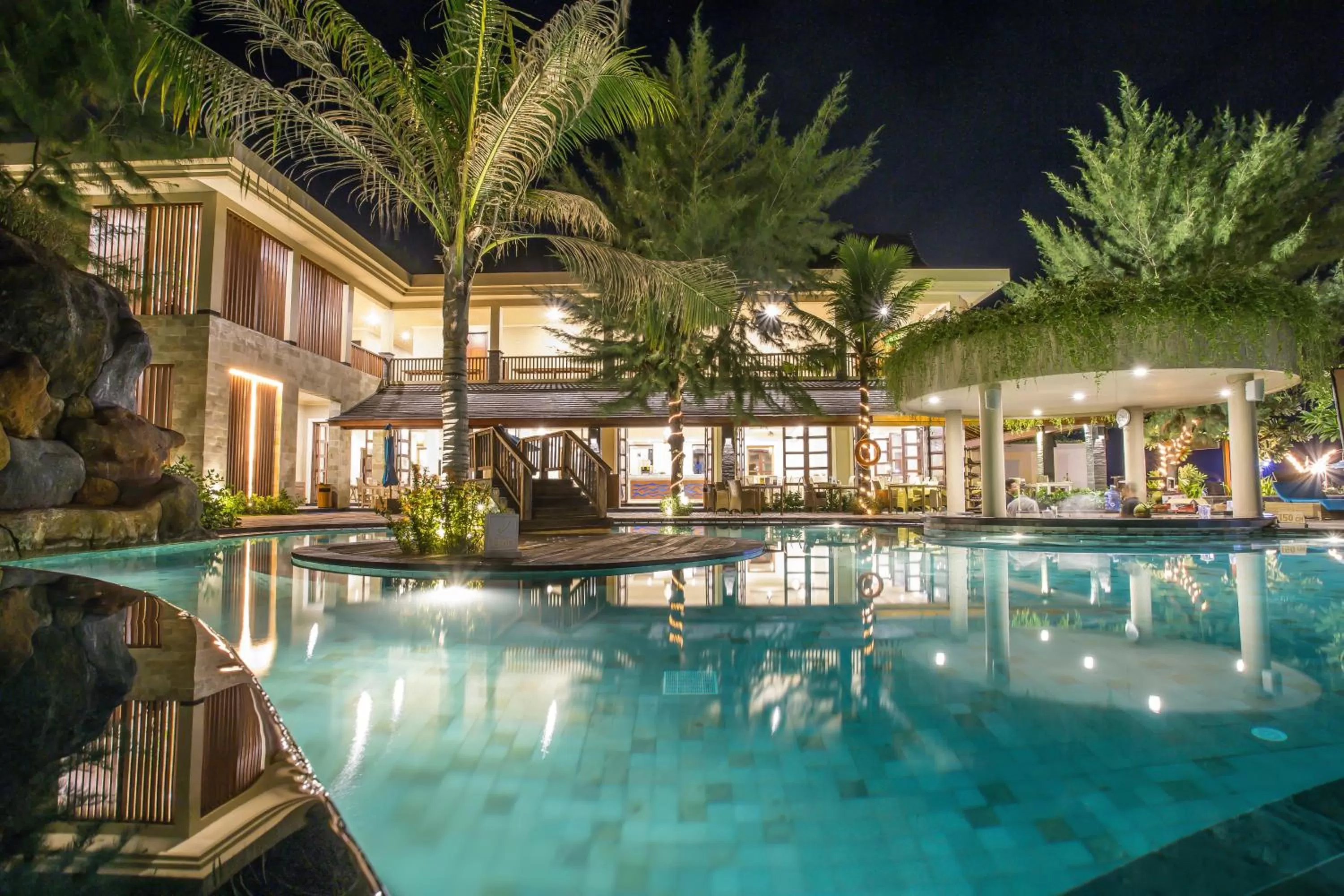 Swimming pool in Vila Ombak