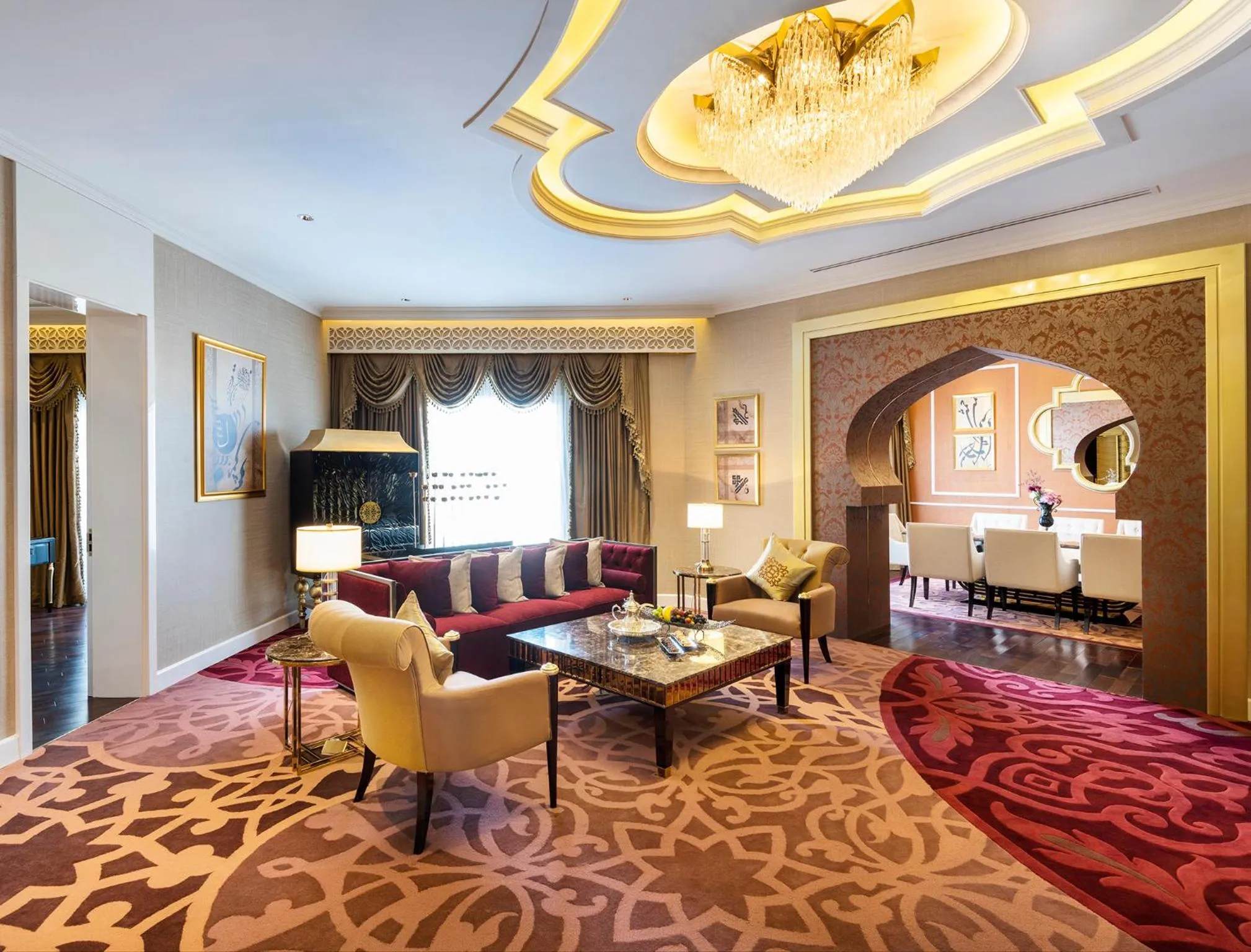Living room in Ezdan Palace Hotel
