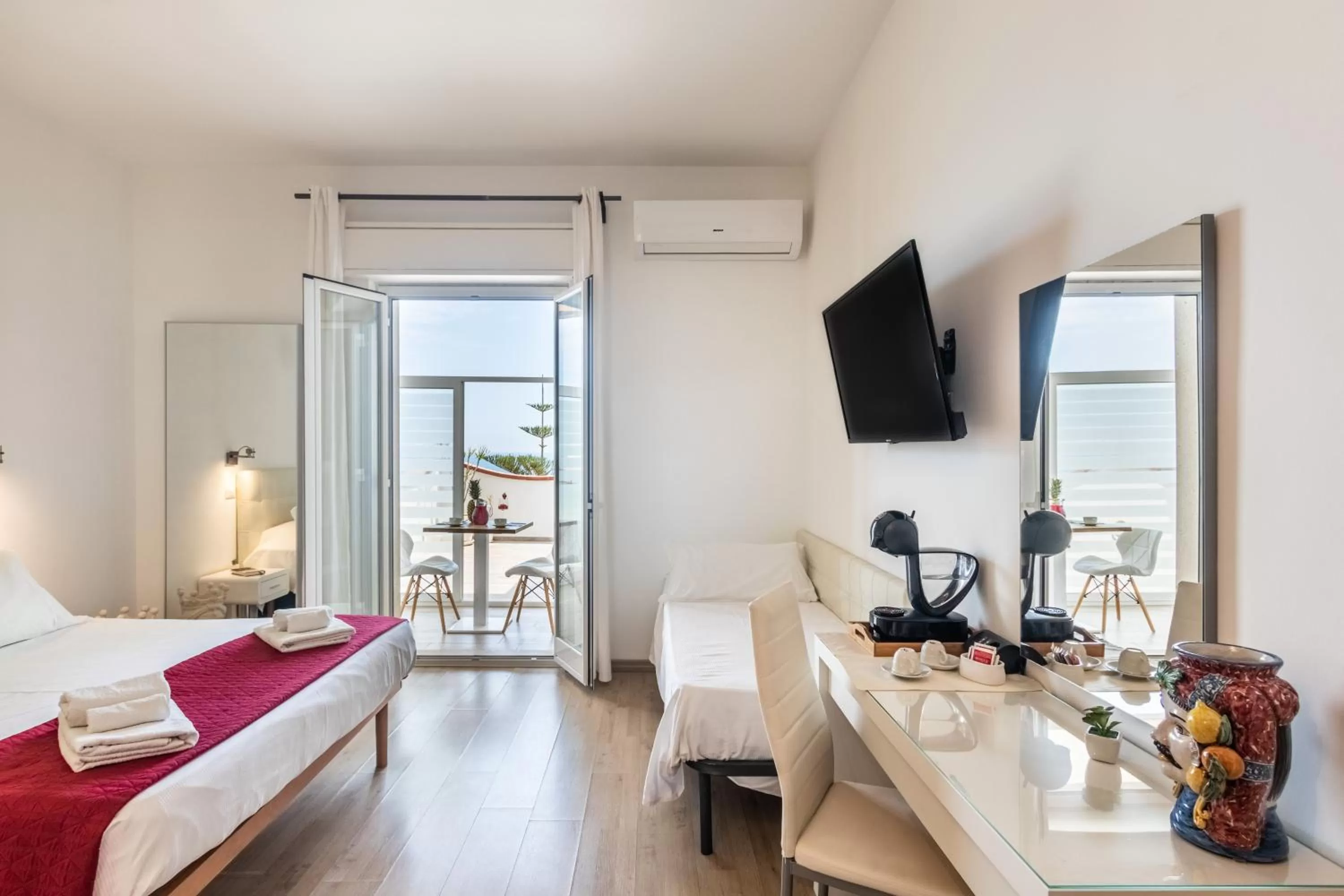 Bedroom, Bed in Pantanello Rooms Avola