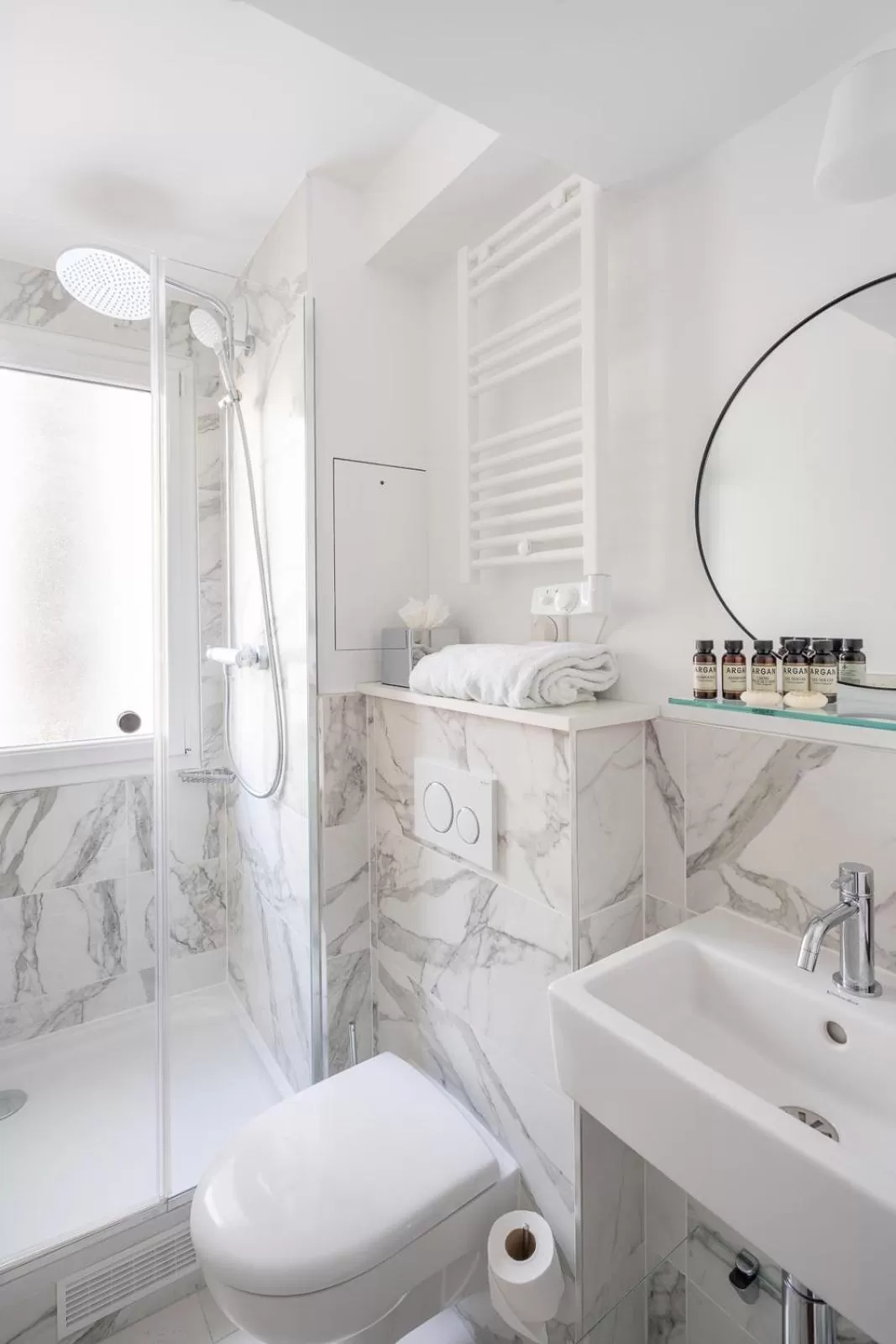 Shower in Hôtel 31 - Paris Tour Eiffel