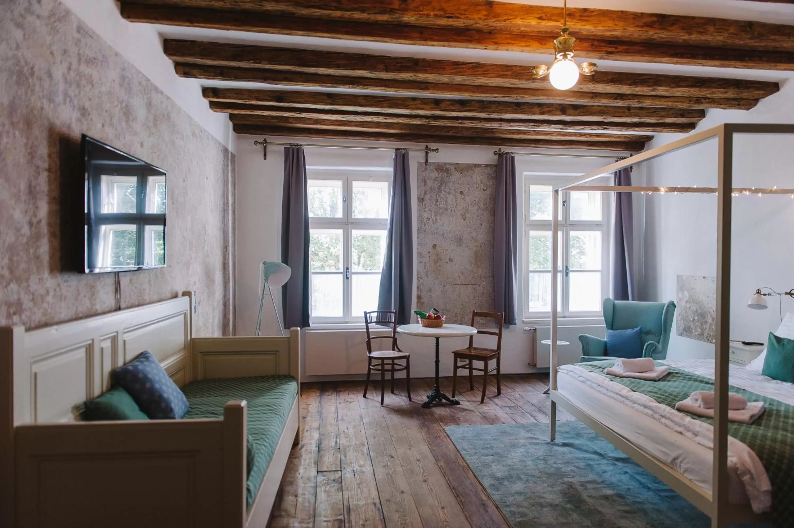 Bed in Miss Sophie's Olomouc - Boutique Hotel