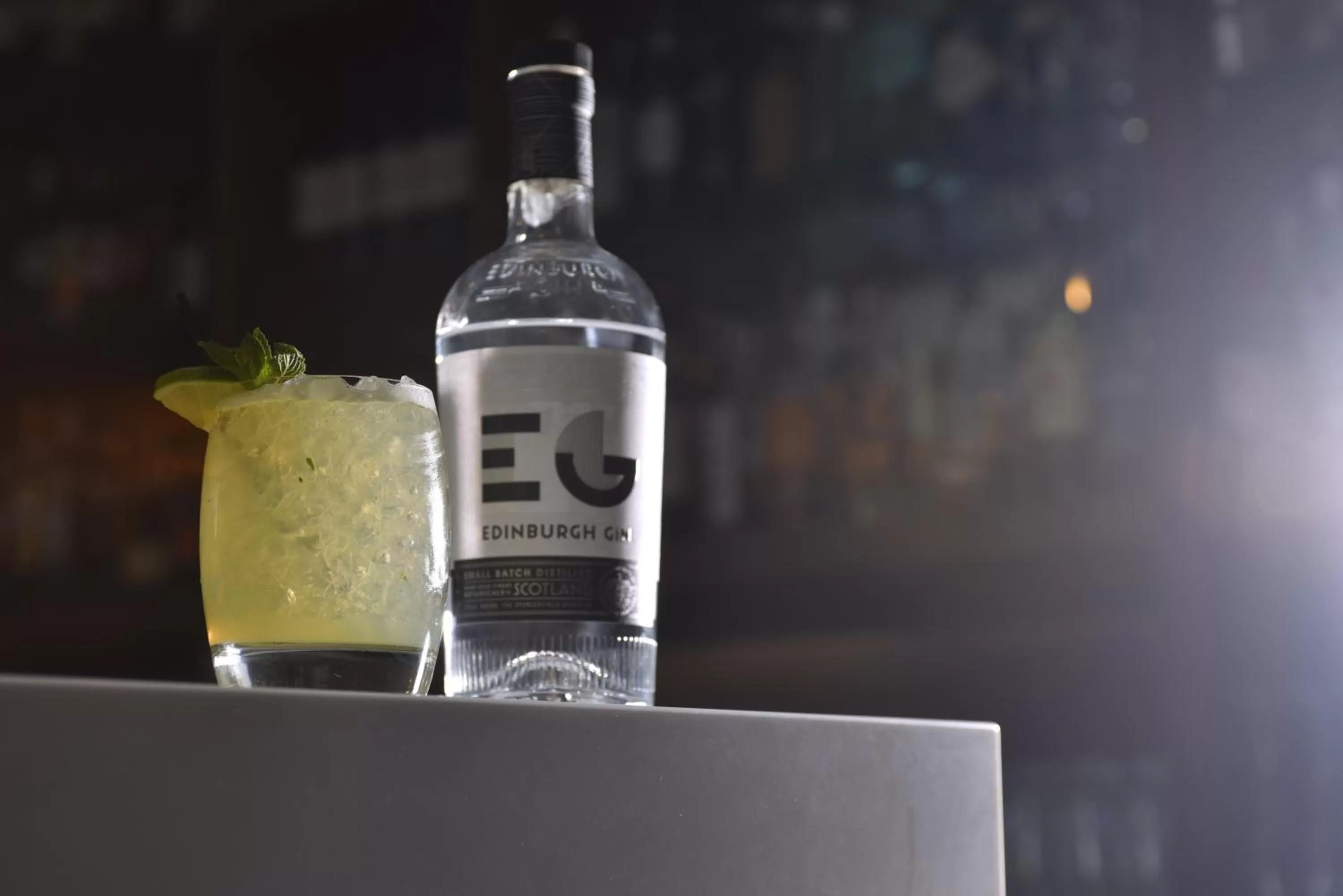 Alcoholic drinks in Ten Hill Place