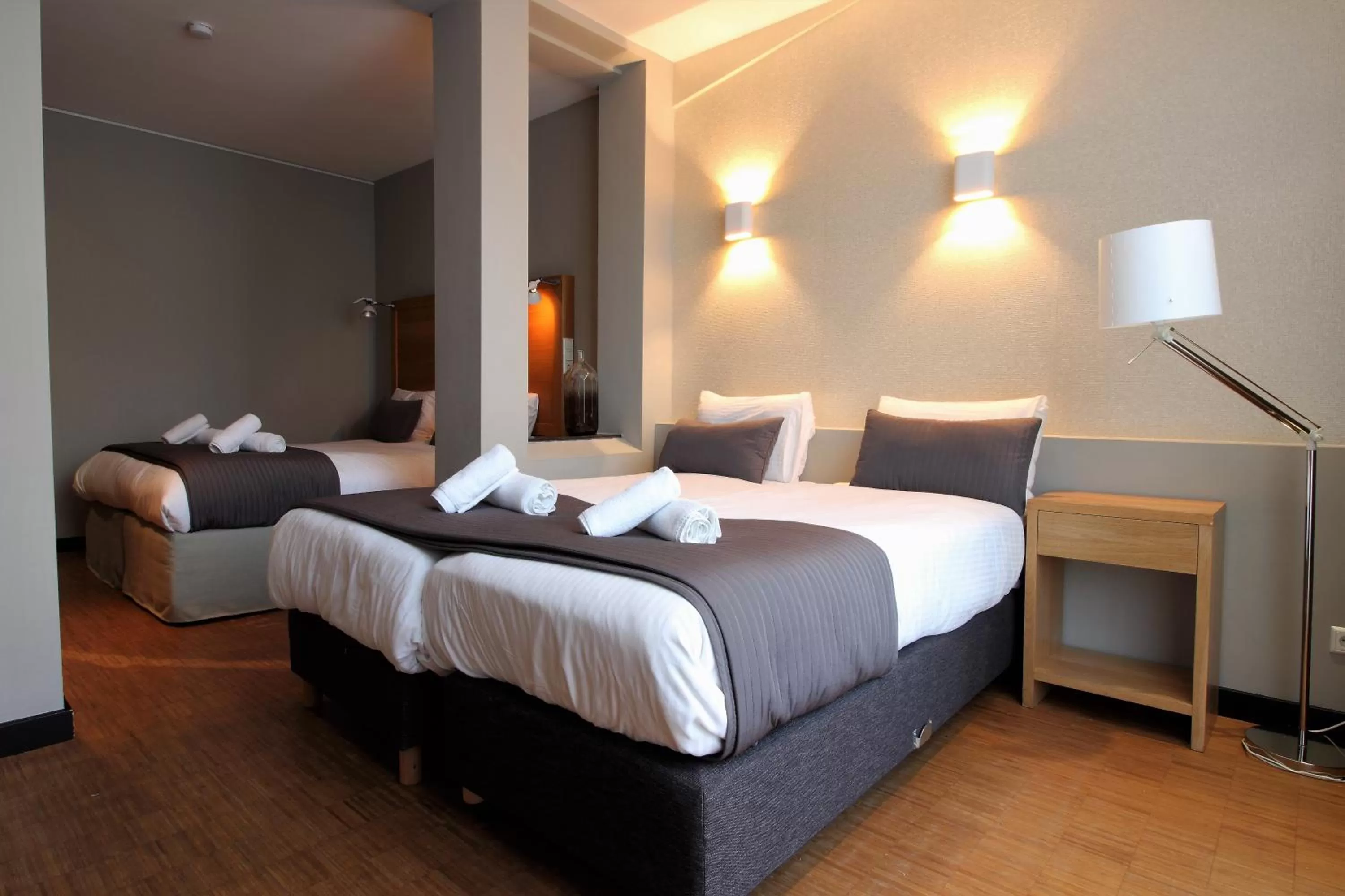 Photo of the whole room, Bed in The Bank Hotel