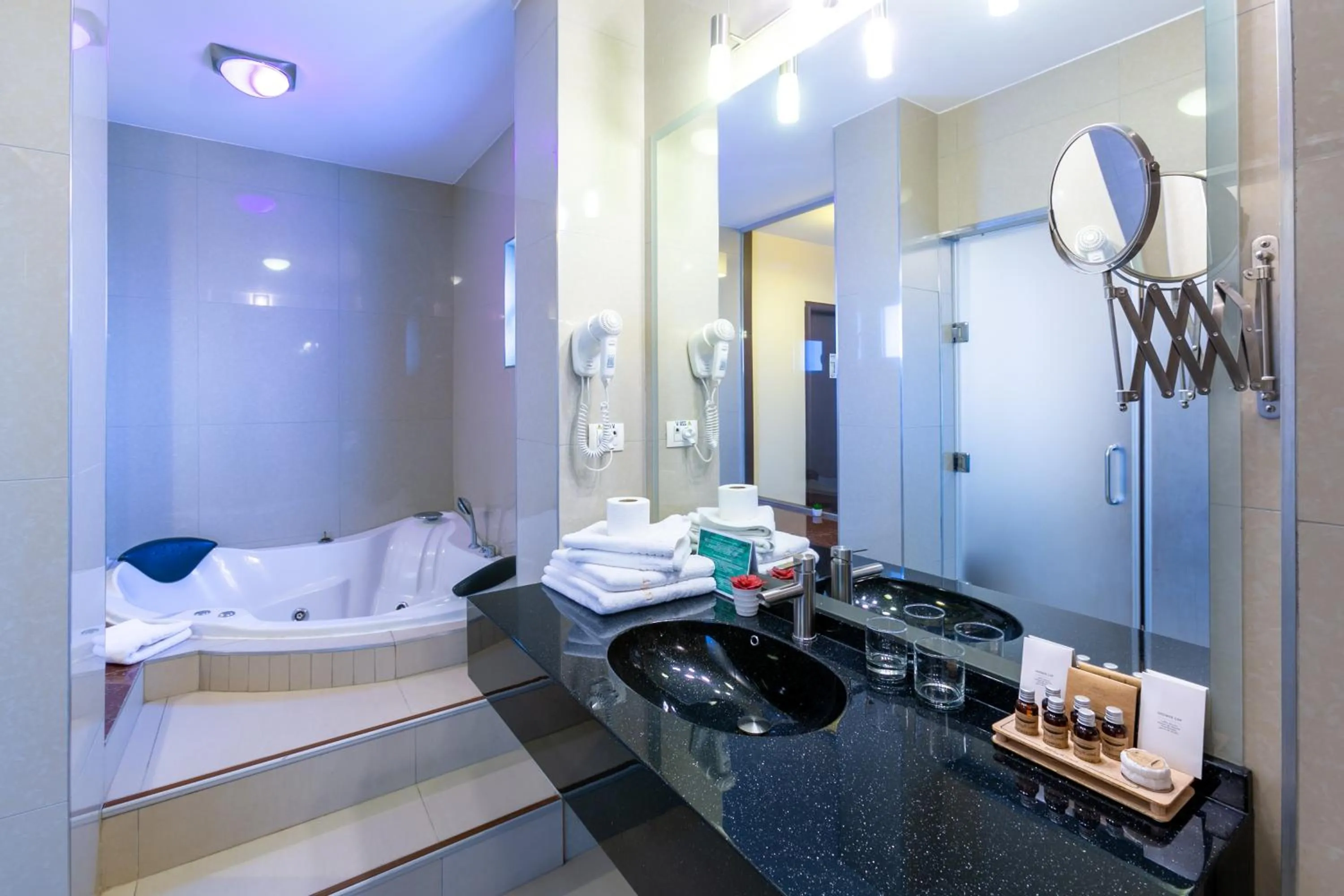 Bathroom, Bed in Golden Time Hotel