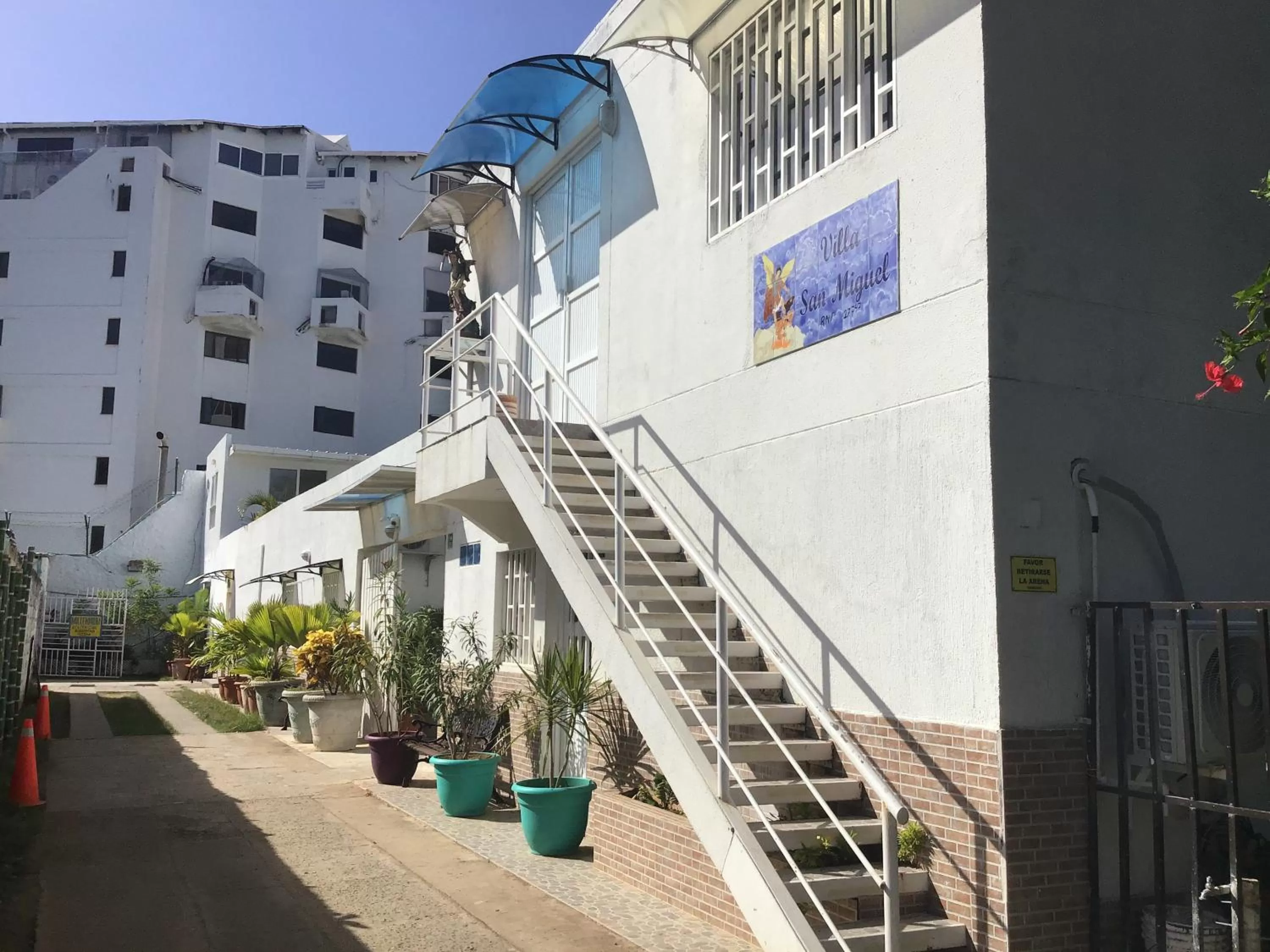 Facade/entrance in Villa San Miguel