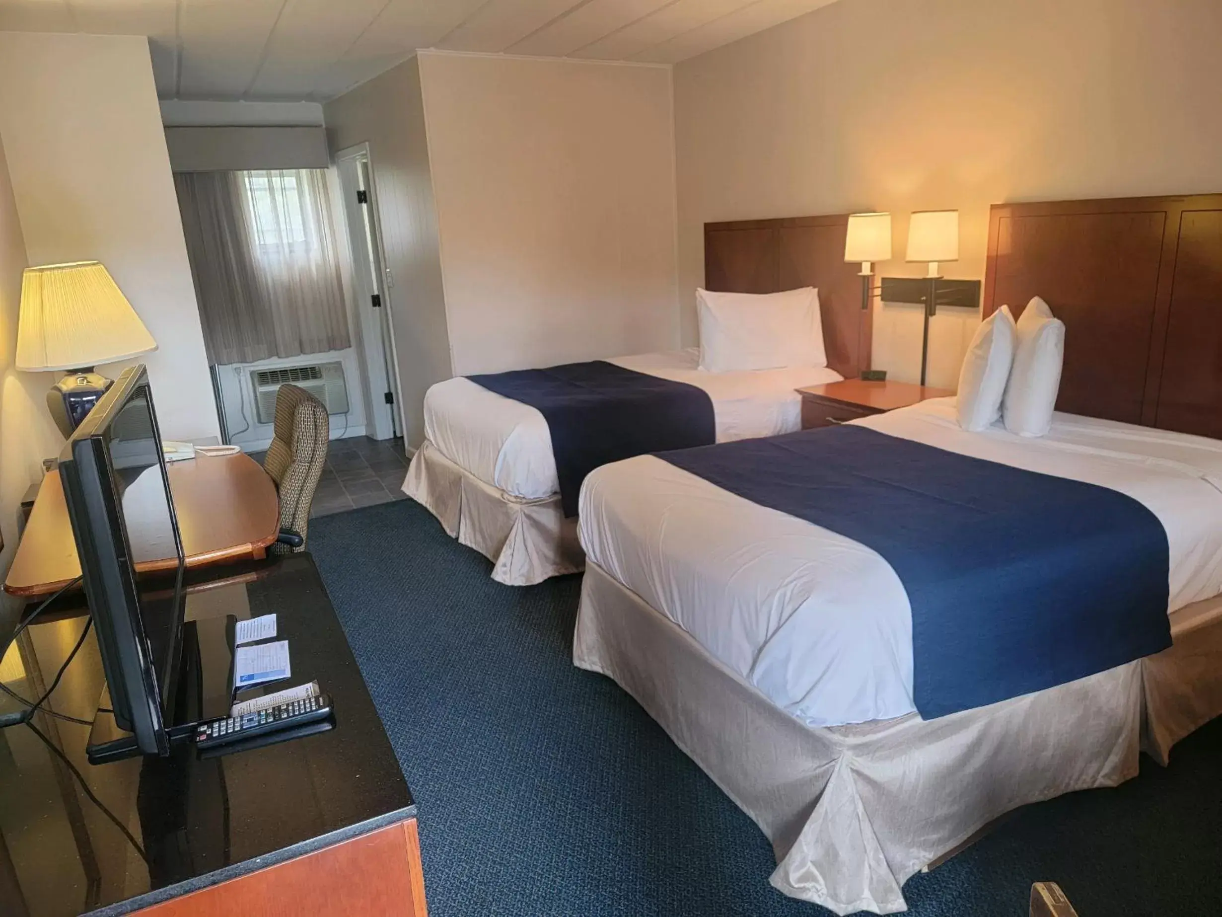 Budget Double Room in Penn Wells Lodge Budget Double Room in Penn Wells Lodge