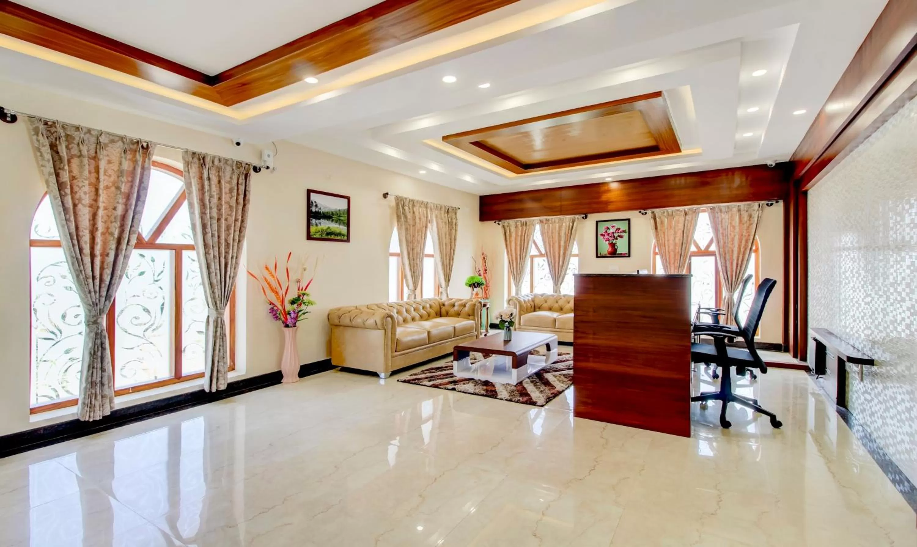 Seating area in Treebo The Meridian, 10 Mins To Mahatma Gandhi Park