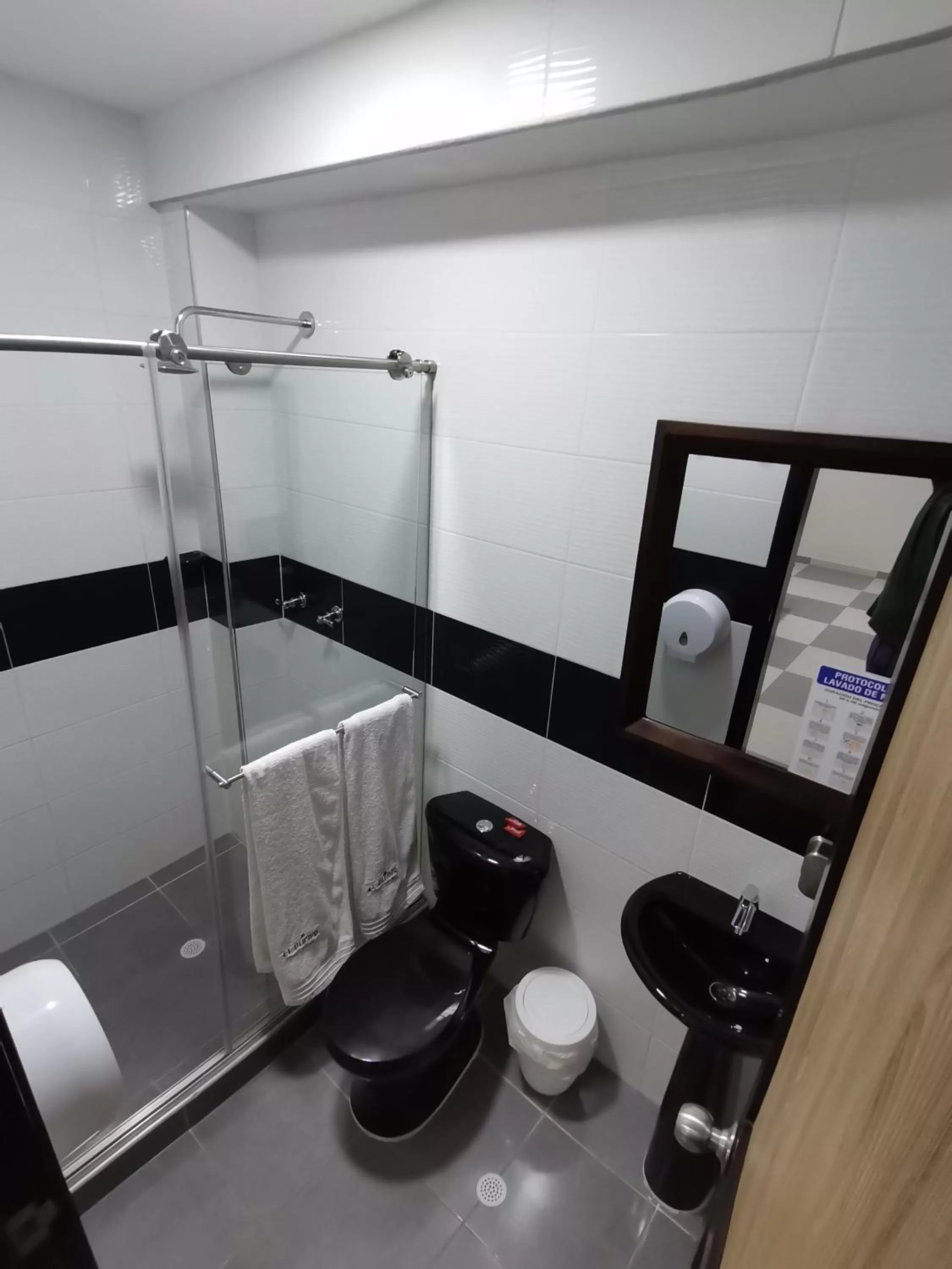 Bathroom in Hotel El Olimpo