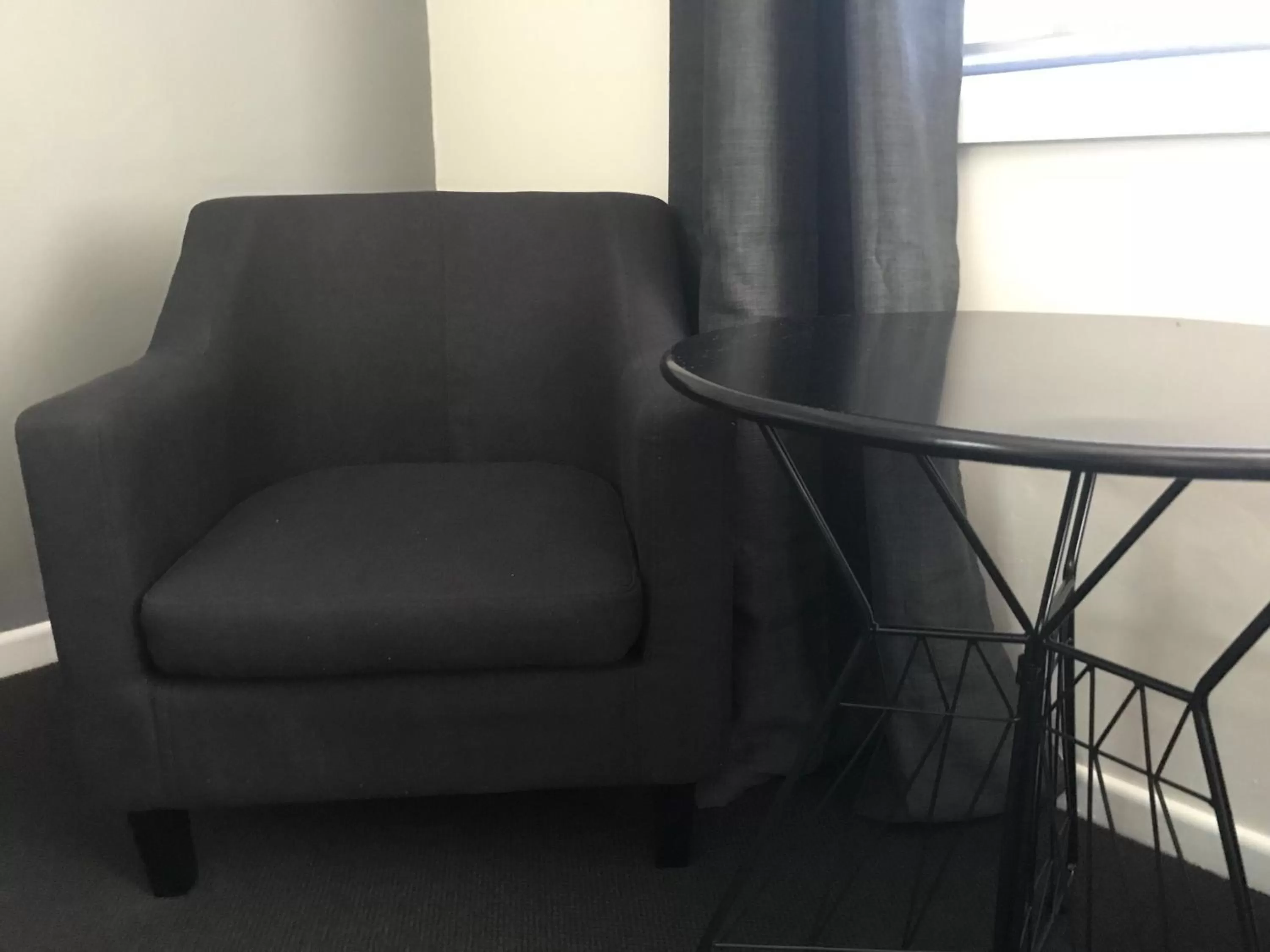 Seating area in Kootingal Landview Motel