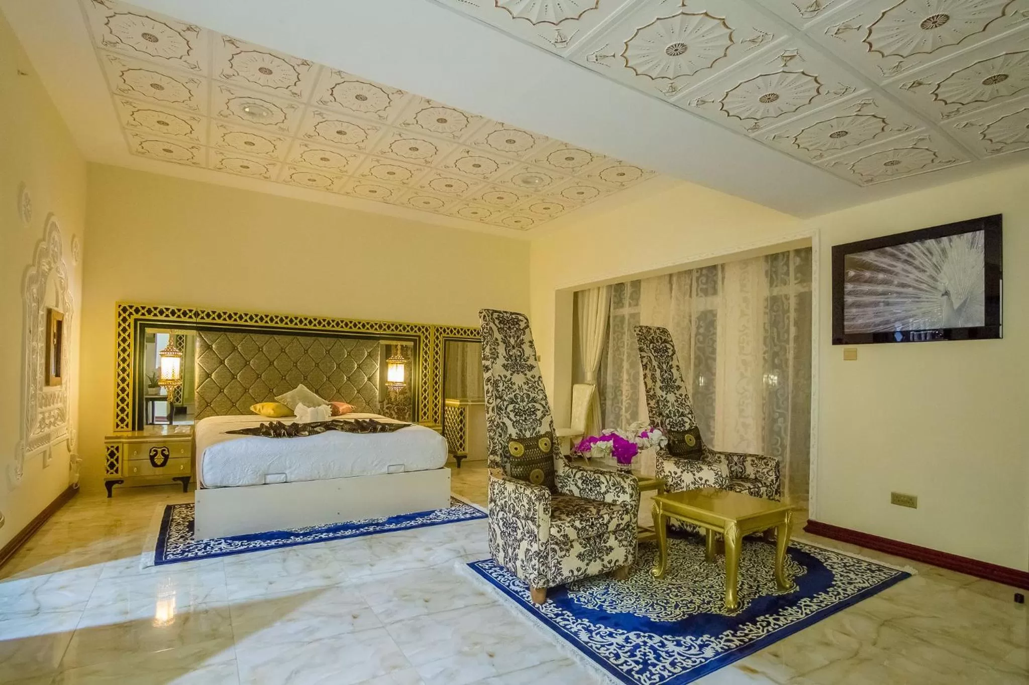 Decorative detail, Bed in Madinat Al Bahr Business & Spa Hotel