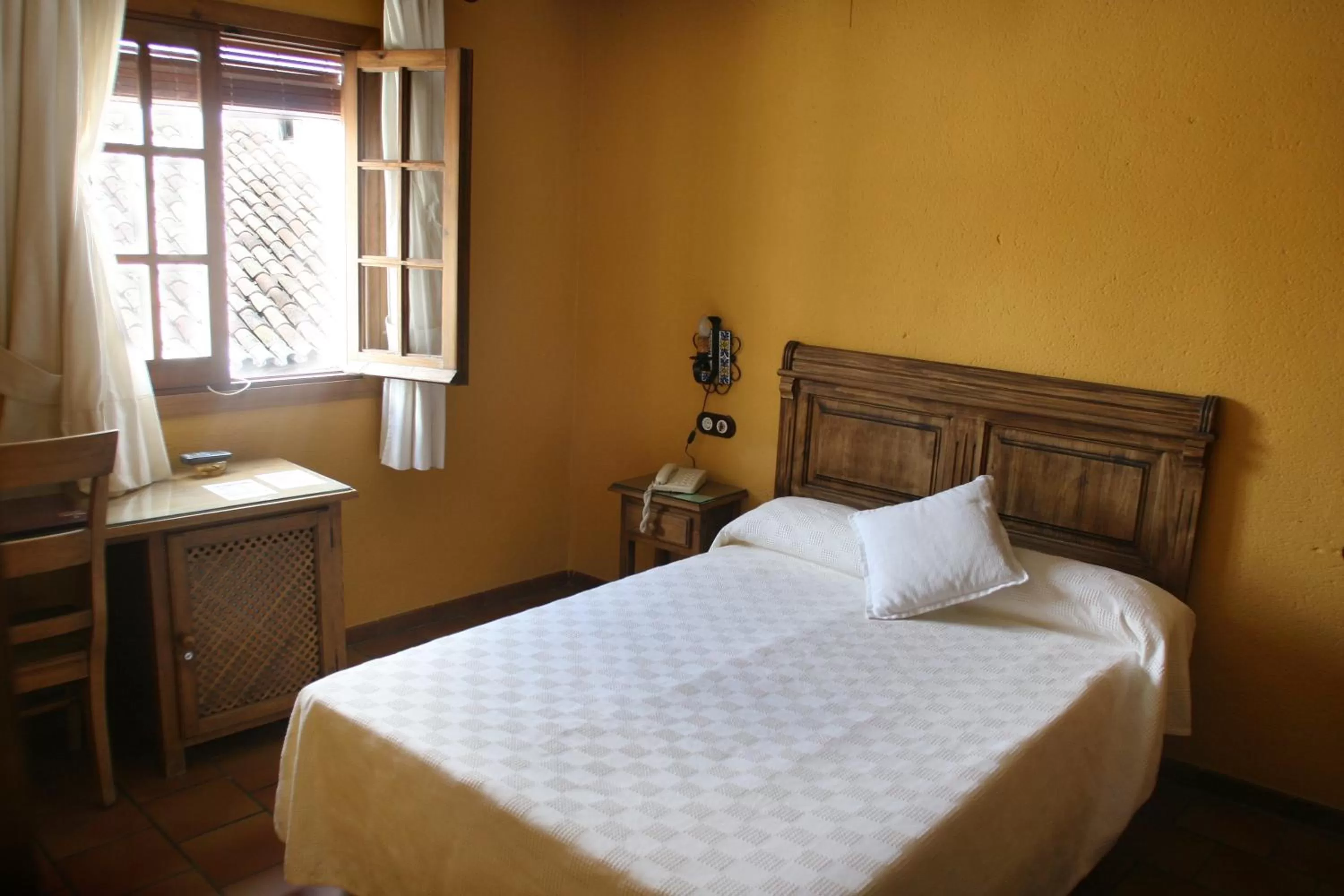 Photo of the whole room, Bed in Hotel El Tabanco