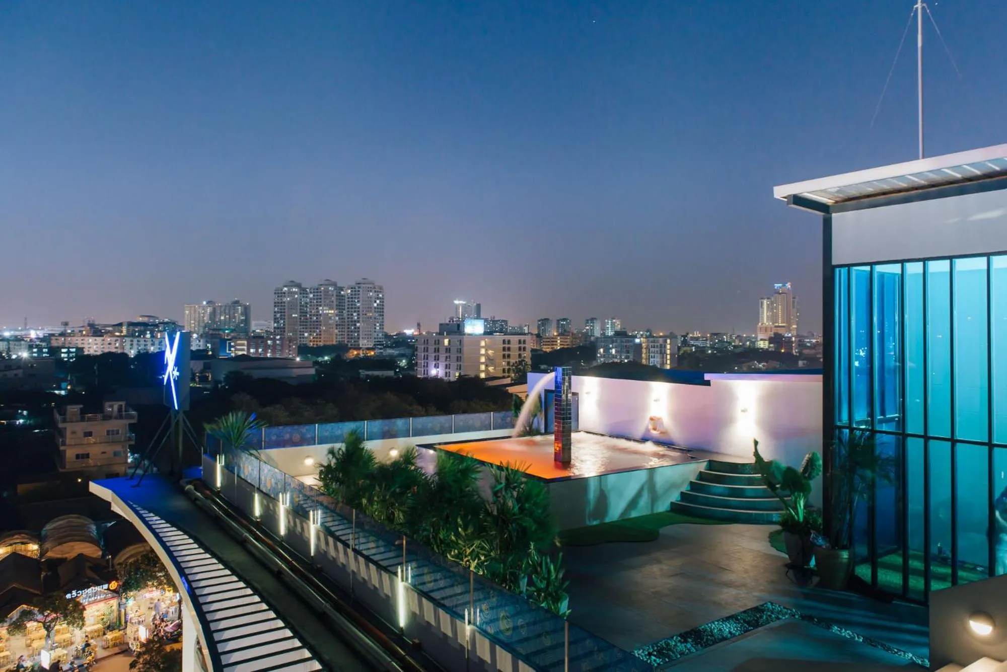 Night in The Xtreme Suites