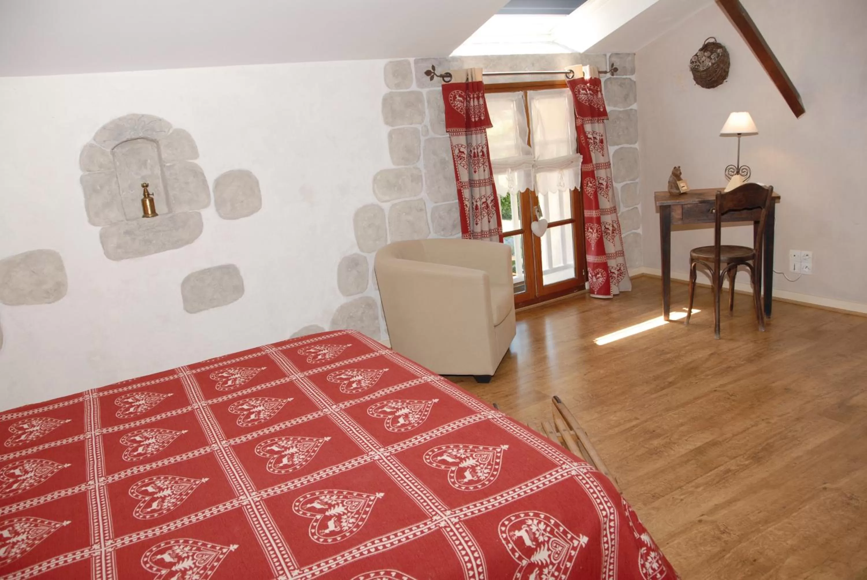 Bedroom, Bed in L'Estapade des Tourelons