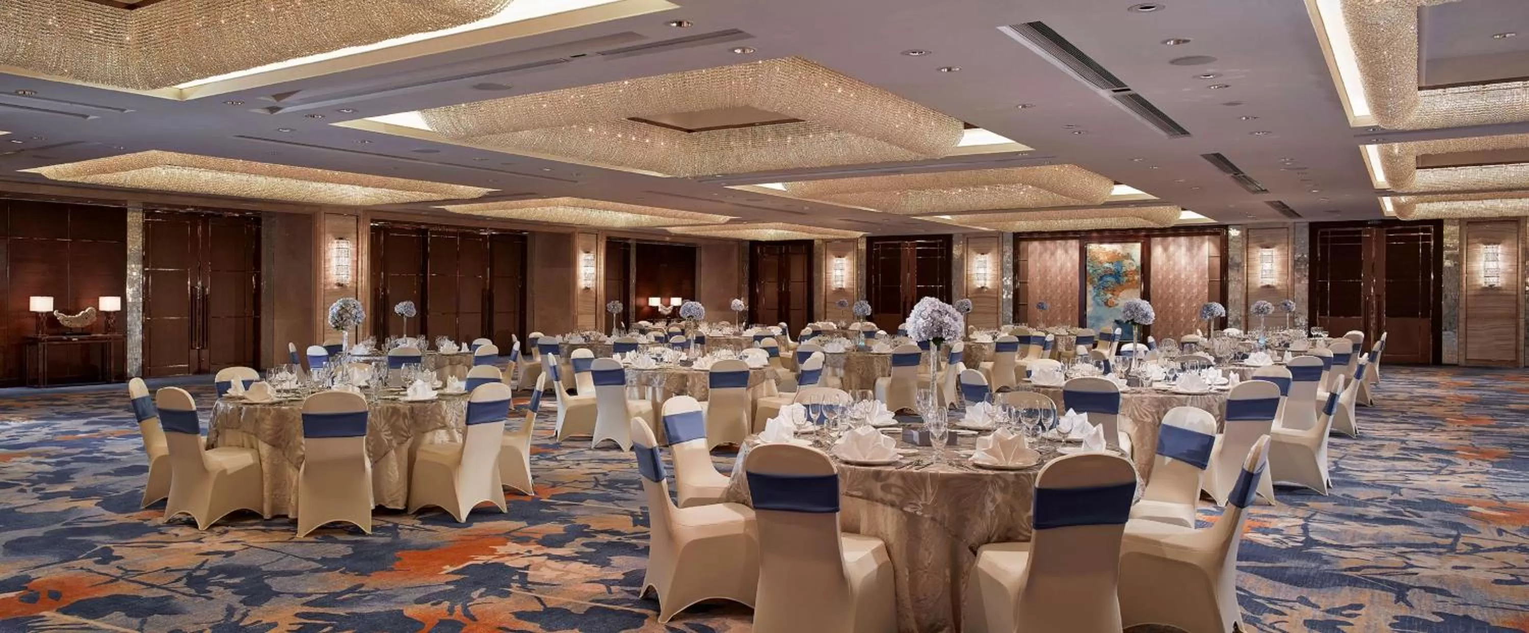 Other in Shangri-La Shenzhen - Nearby Luohu Border, Outdoor Swimming Pool