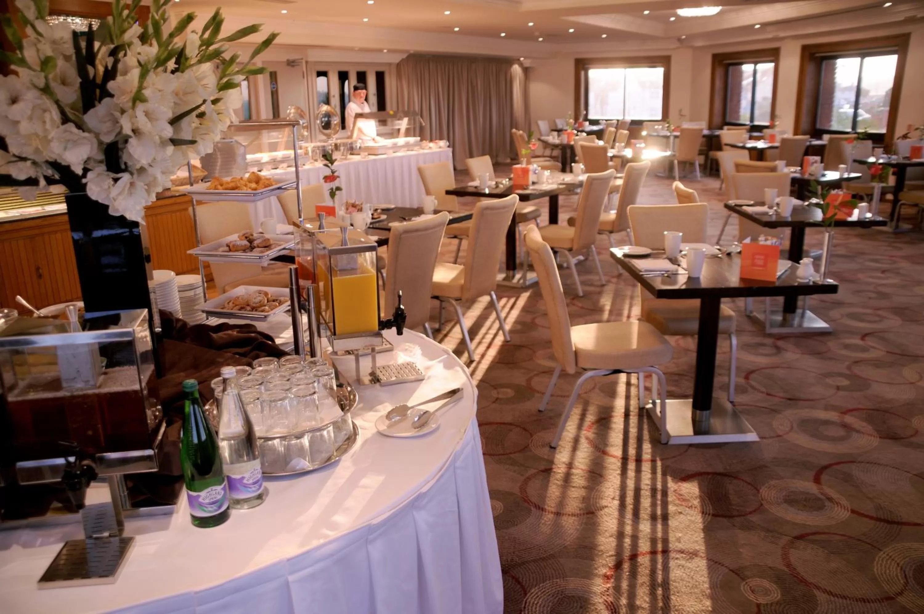 Restaurant/Places to Eat in Poole Quay Hotel