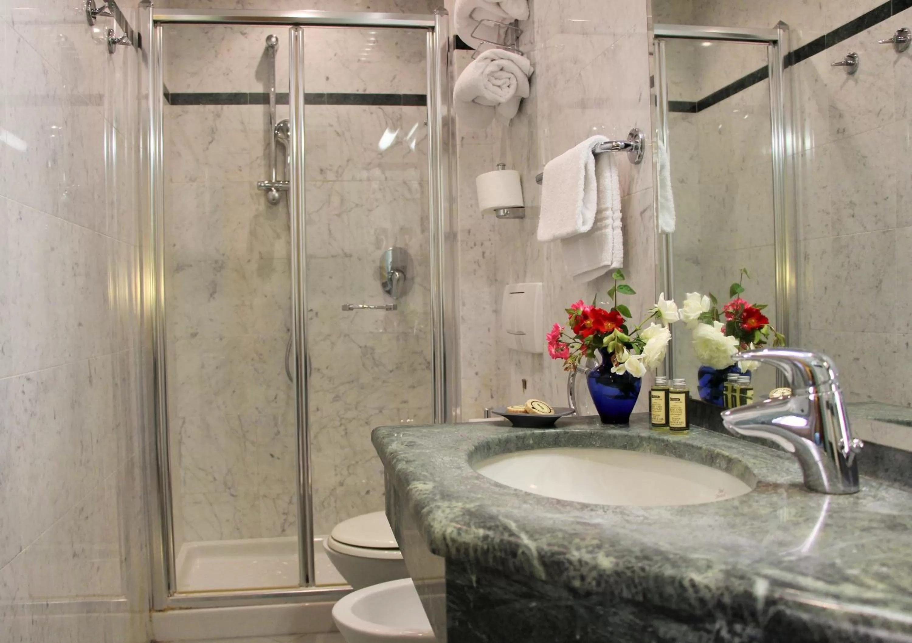 Bathroom in Albergo San Martino & Depandance