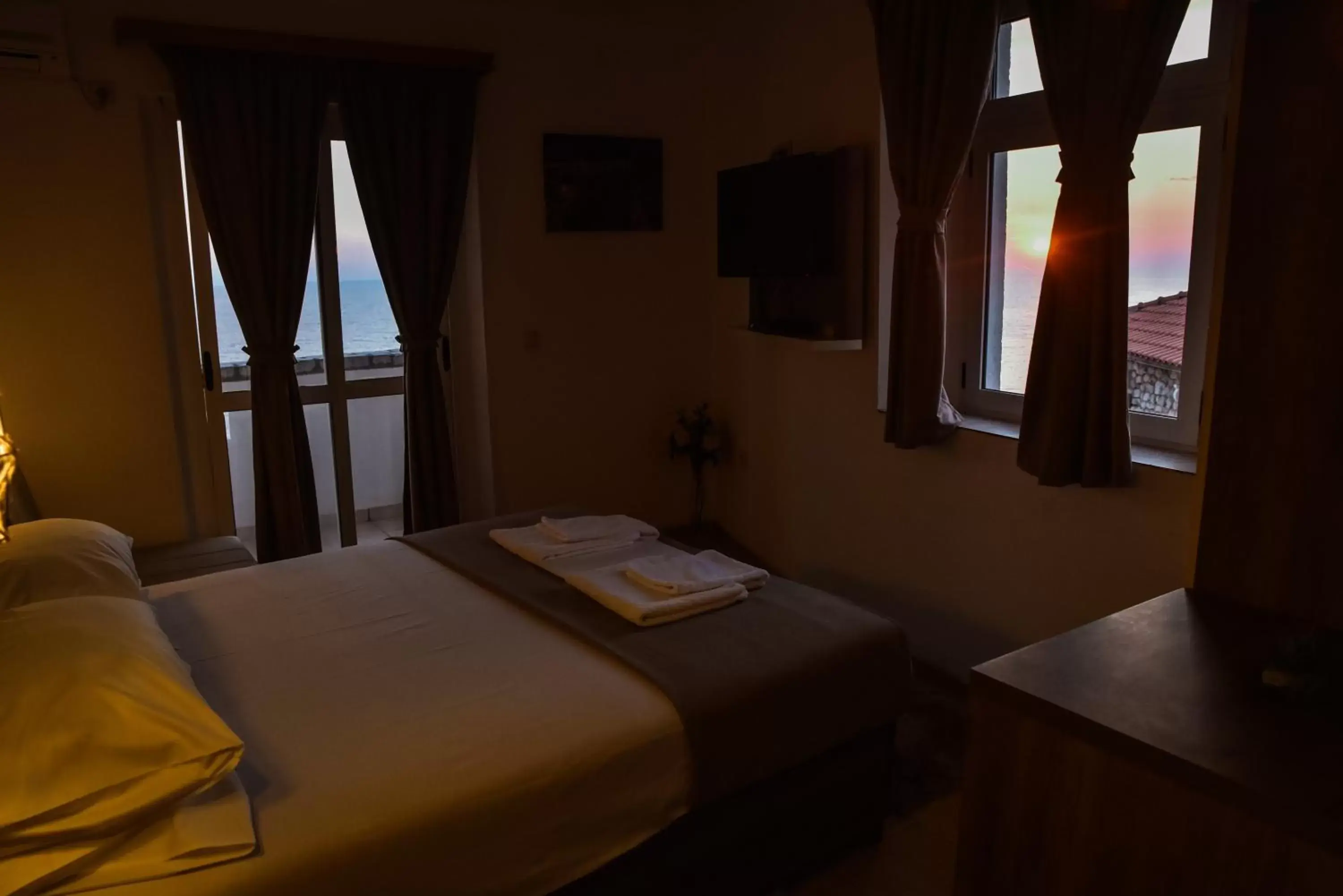 Triple Room with Balcony and Sea View in Villa Dulcinea Triple Room with Balcony and Sea View in Villa Dulcinea