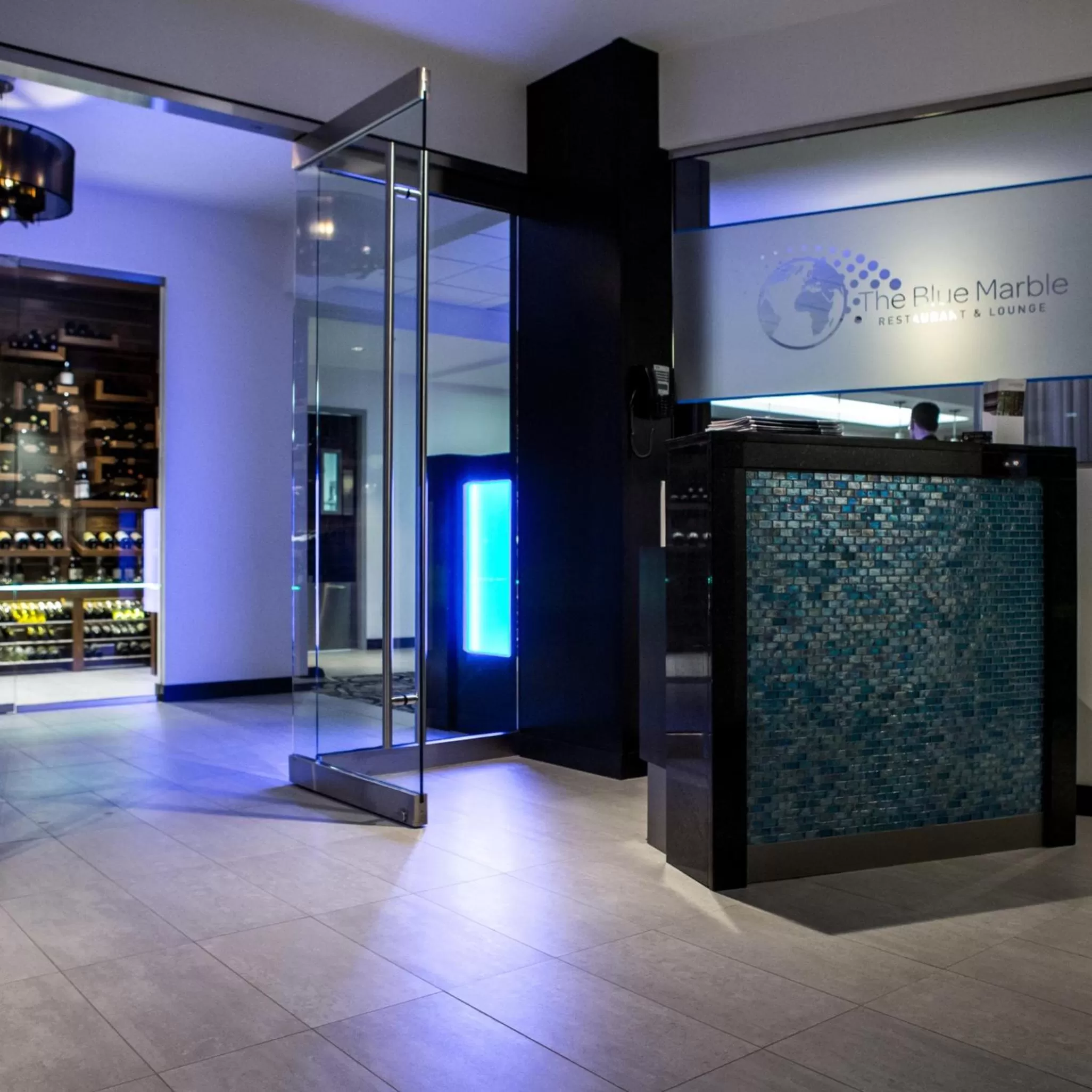 Restaurant/places to eat in The Grand Winnipeg Airport Hotel by Lakeview