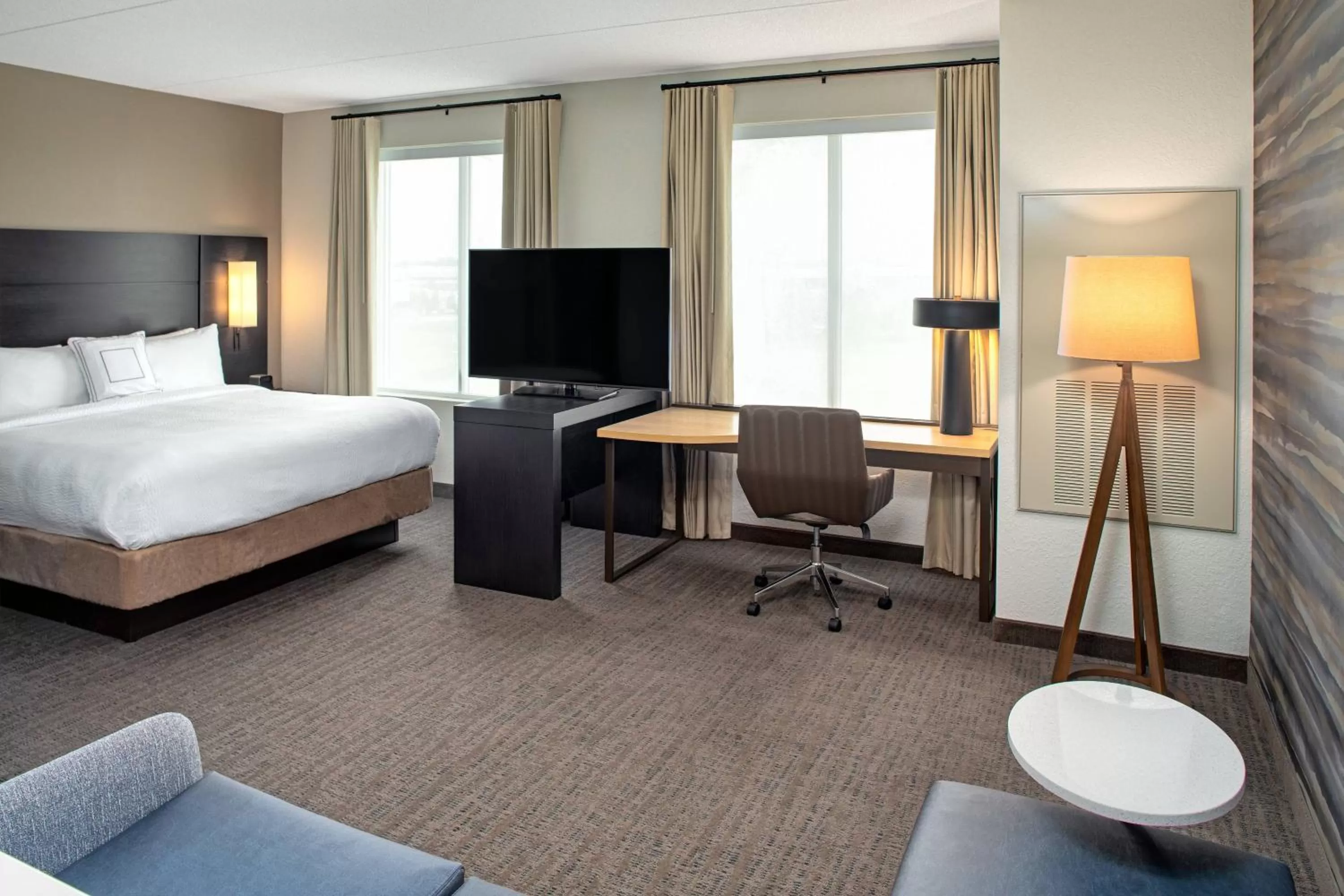 Photo of the whole room, Bed in Residence Inn by Marriott Toronto Mississauga West