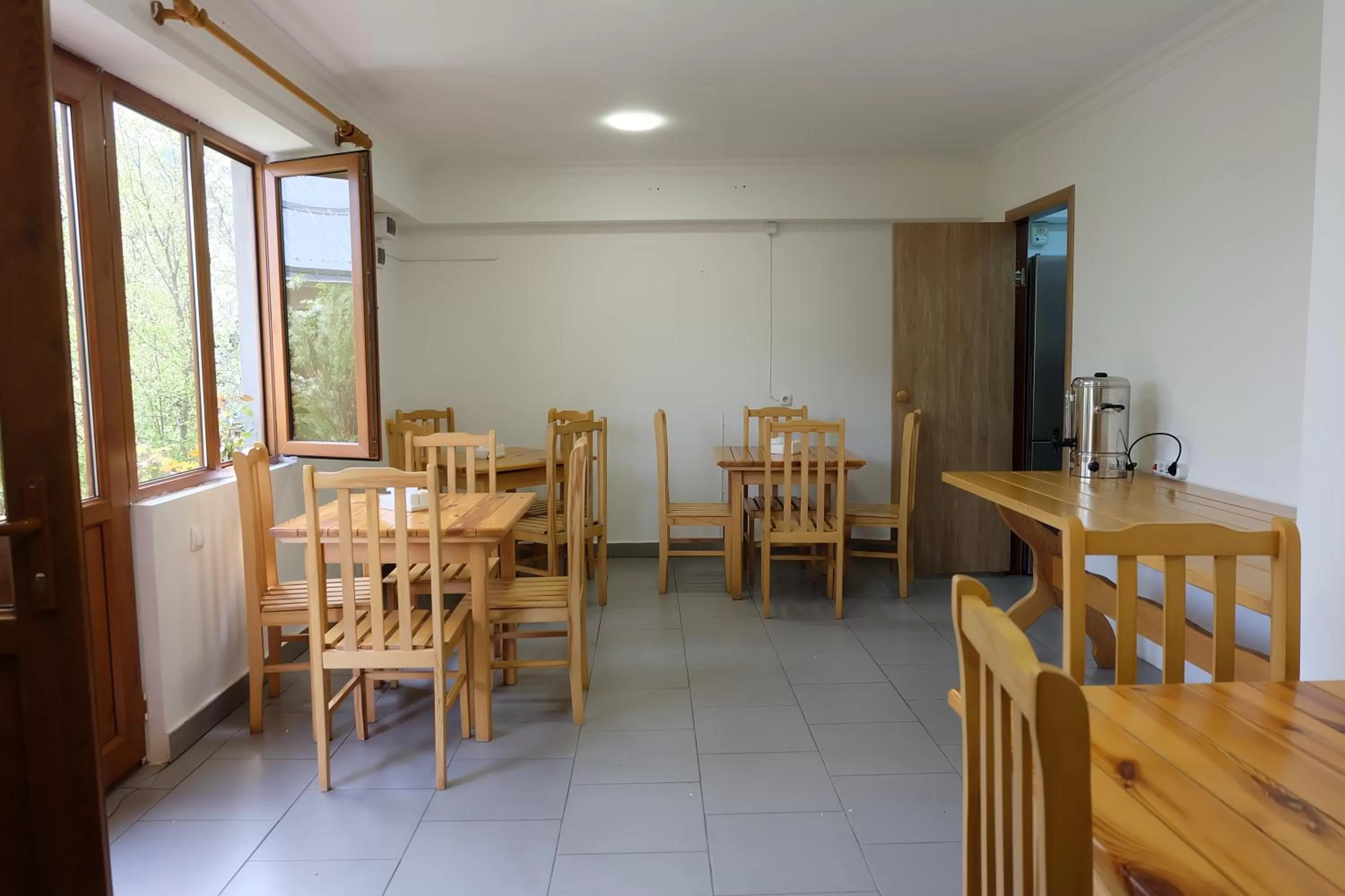 Dining area in Dil Hill by Sam