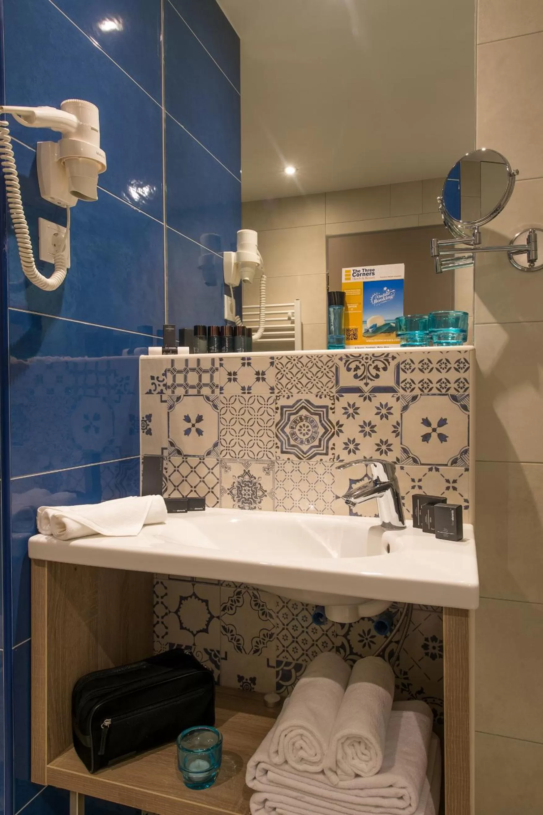 Shower in Three Corners Lifestyle Hotel