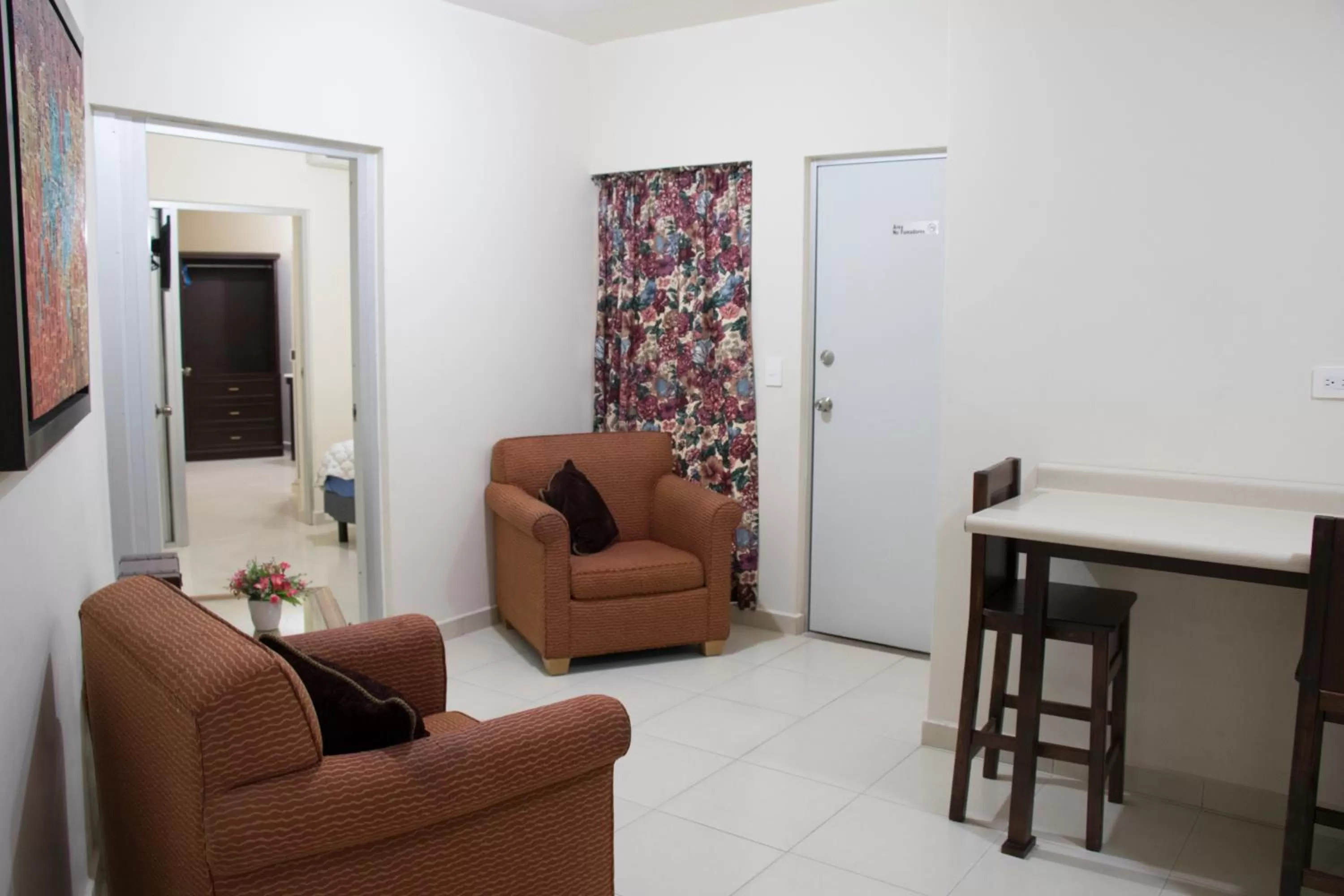 Seating area in Hotel Nápoles