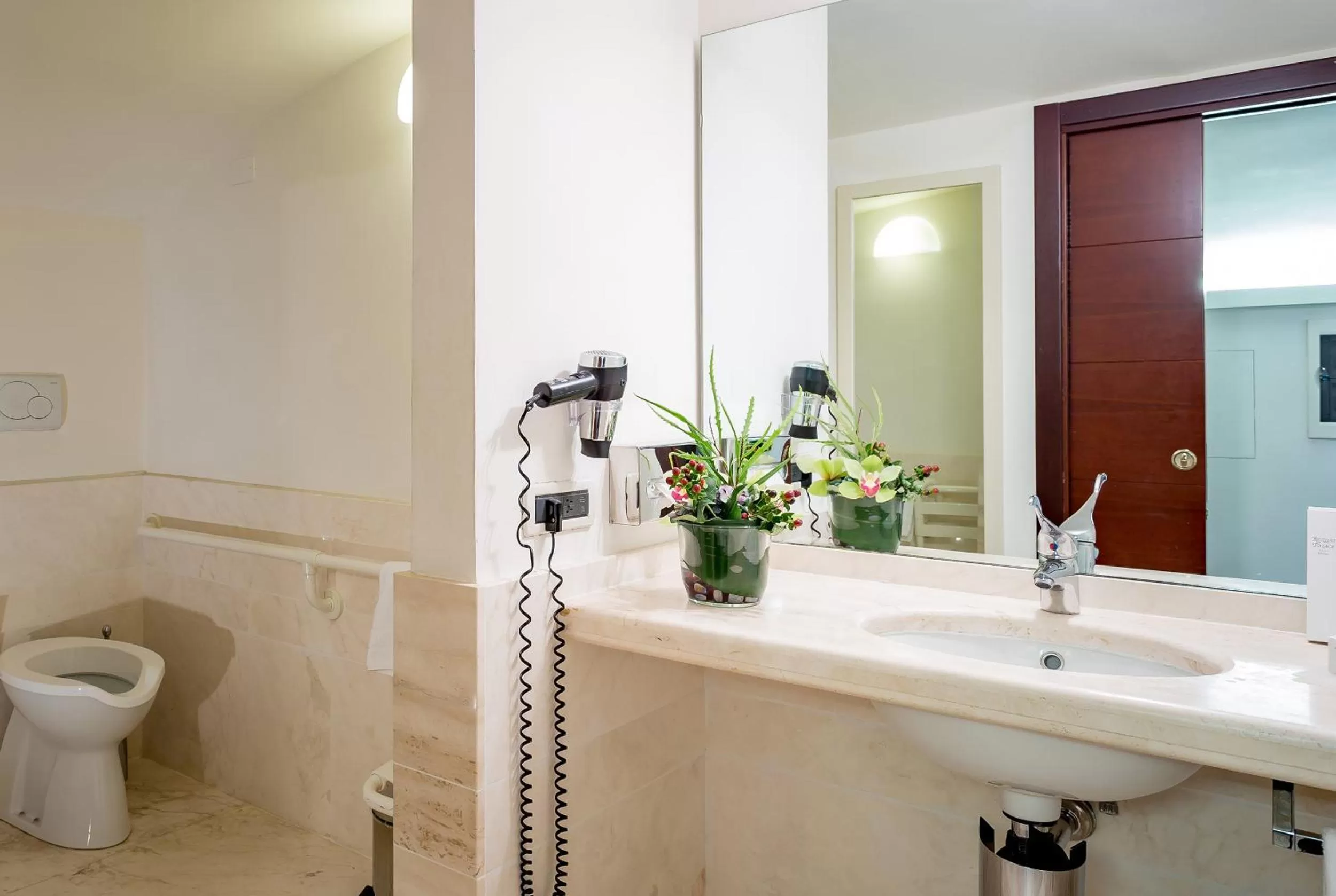 Decorative detail in Ruzzini Palace Hotel