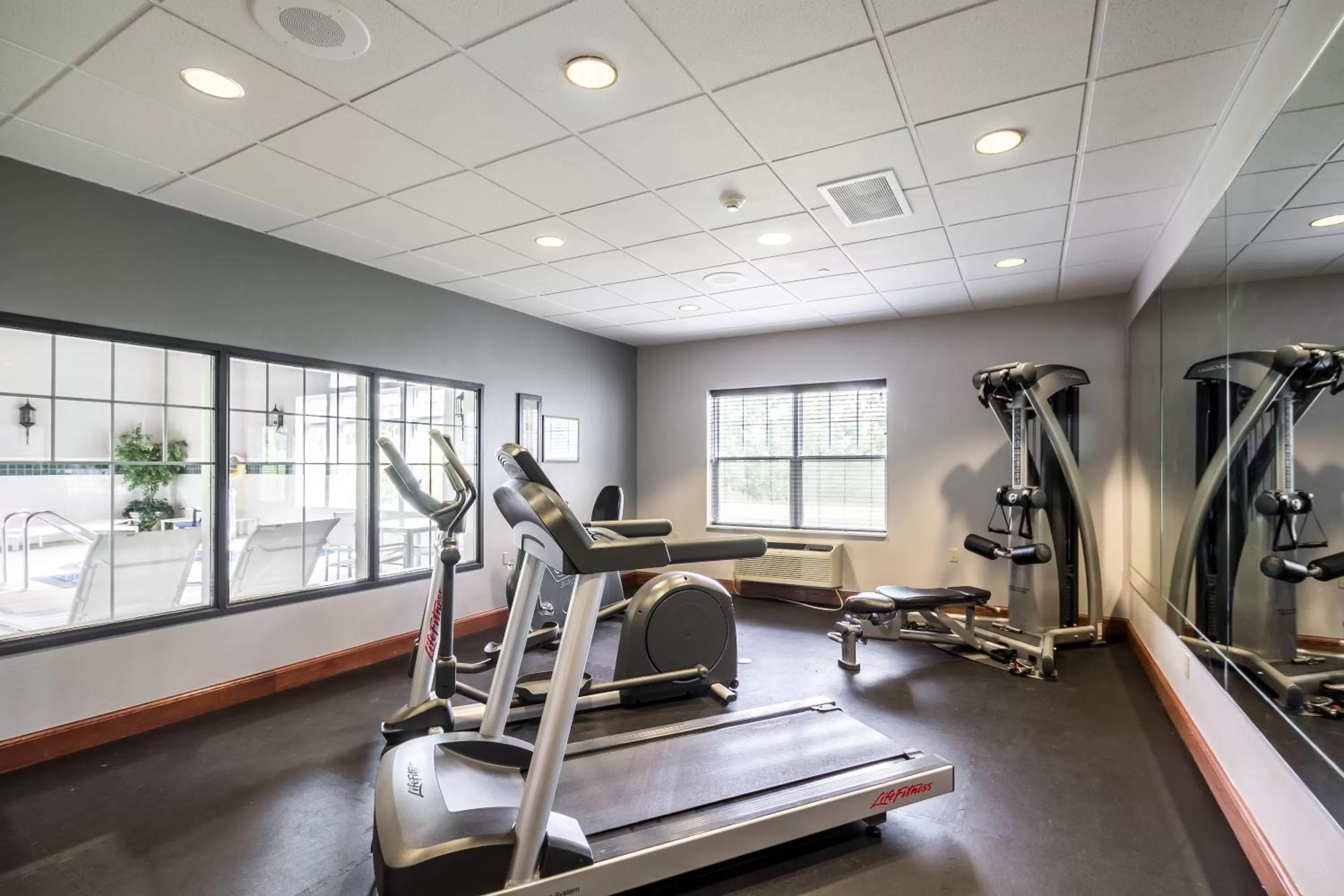 Fitness centre/facilities in Country Inn & Suites by Radisson, Fond du Lac, WI