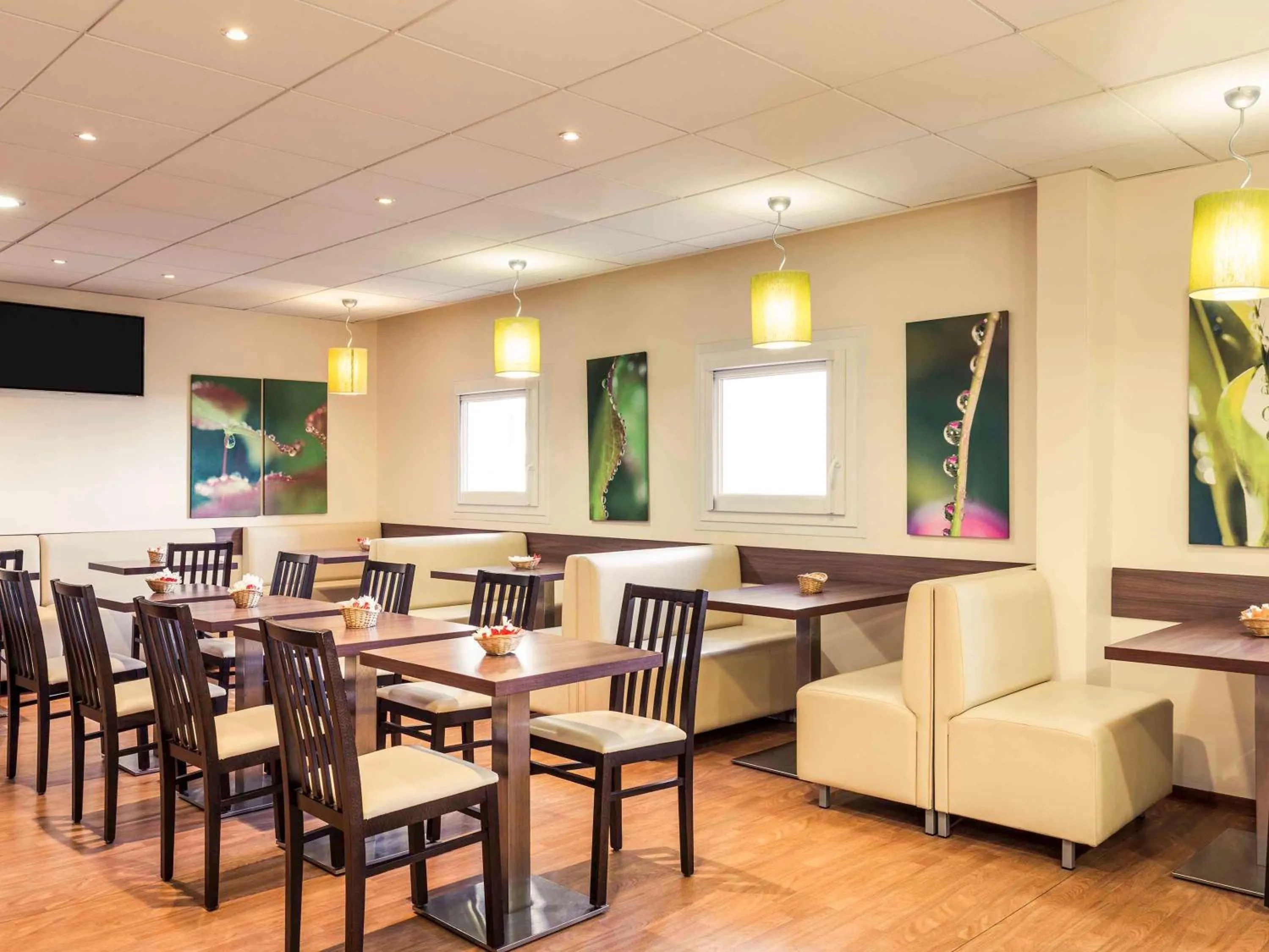Restaurant/places to eat in ibis Epinay sur Seine - Gennevilliers