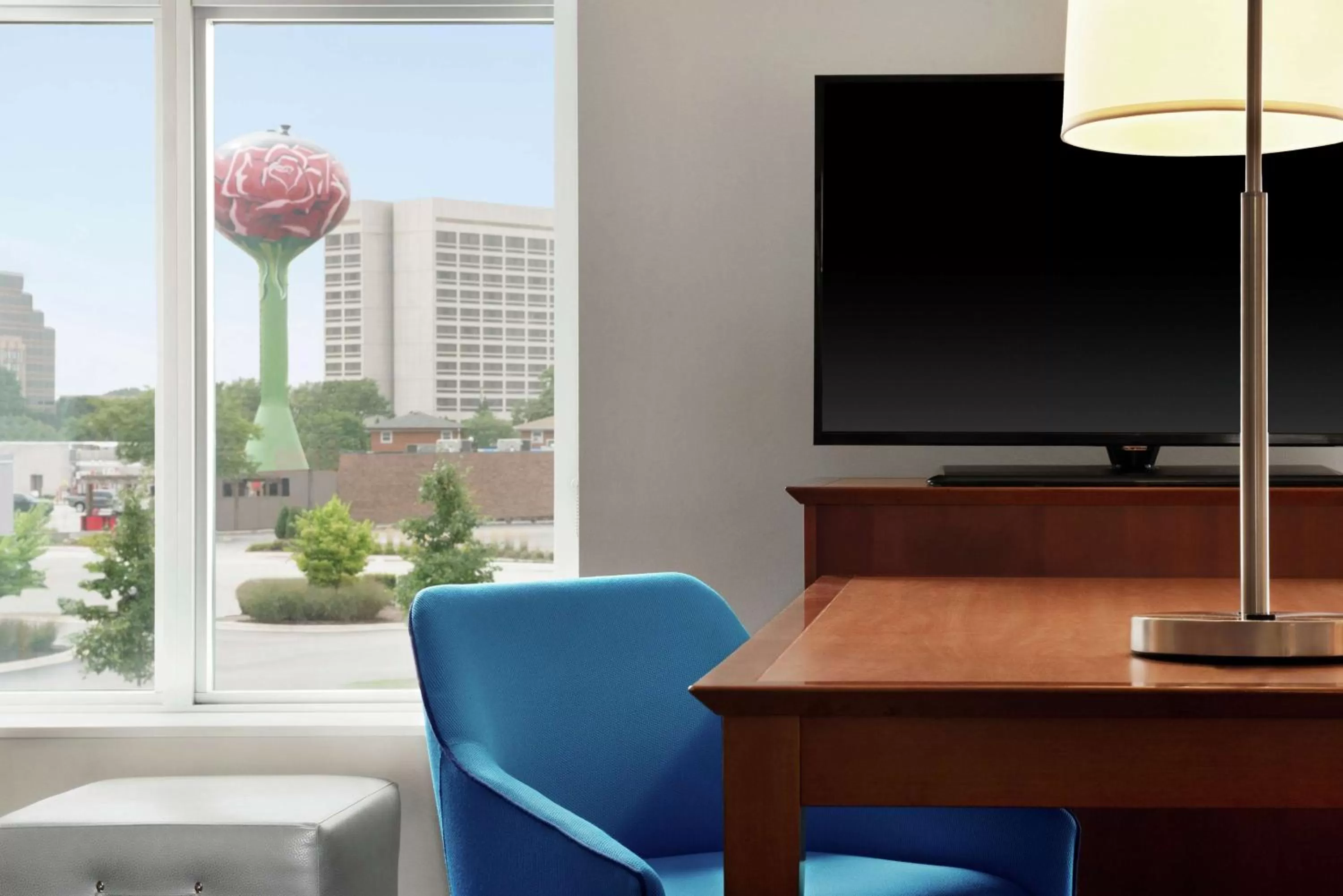 Bedroom in Hampton Inn & Suites Rosemont Chicago O'Hare