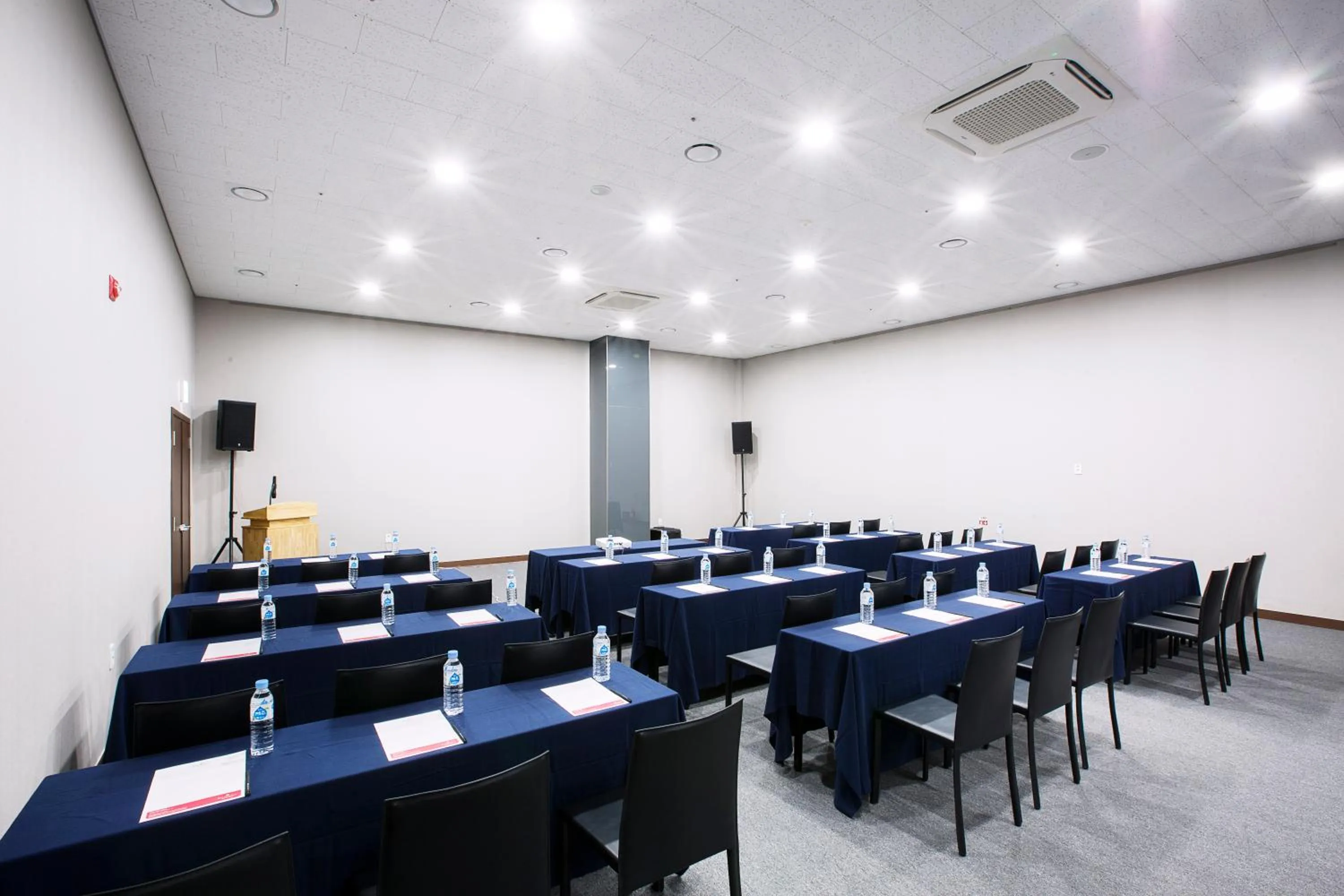 Banquet/Function facilities in Ramada by Wyndham Jeju City Hall