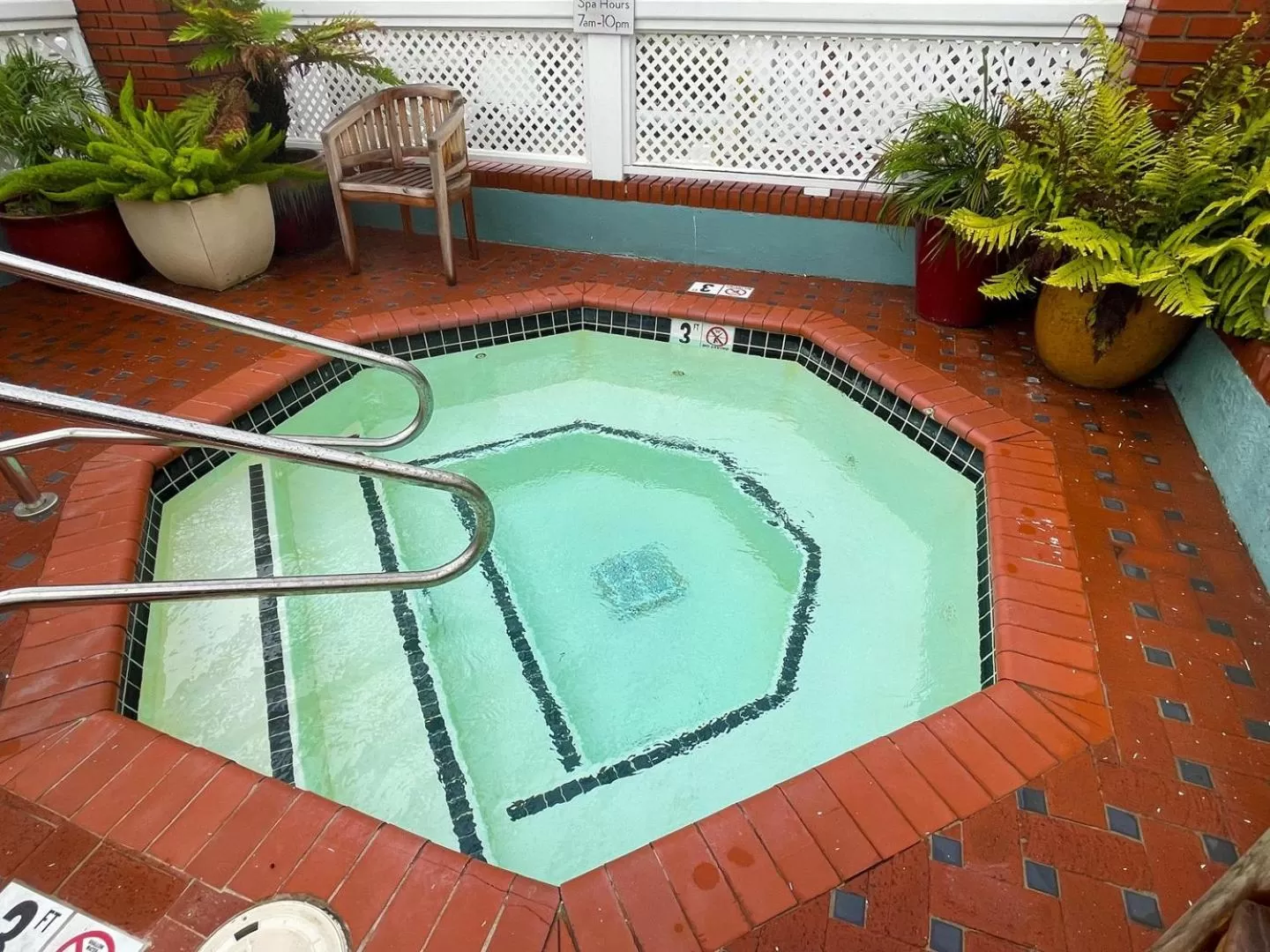 Swimming Pool in Inn On SummerHill