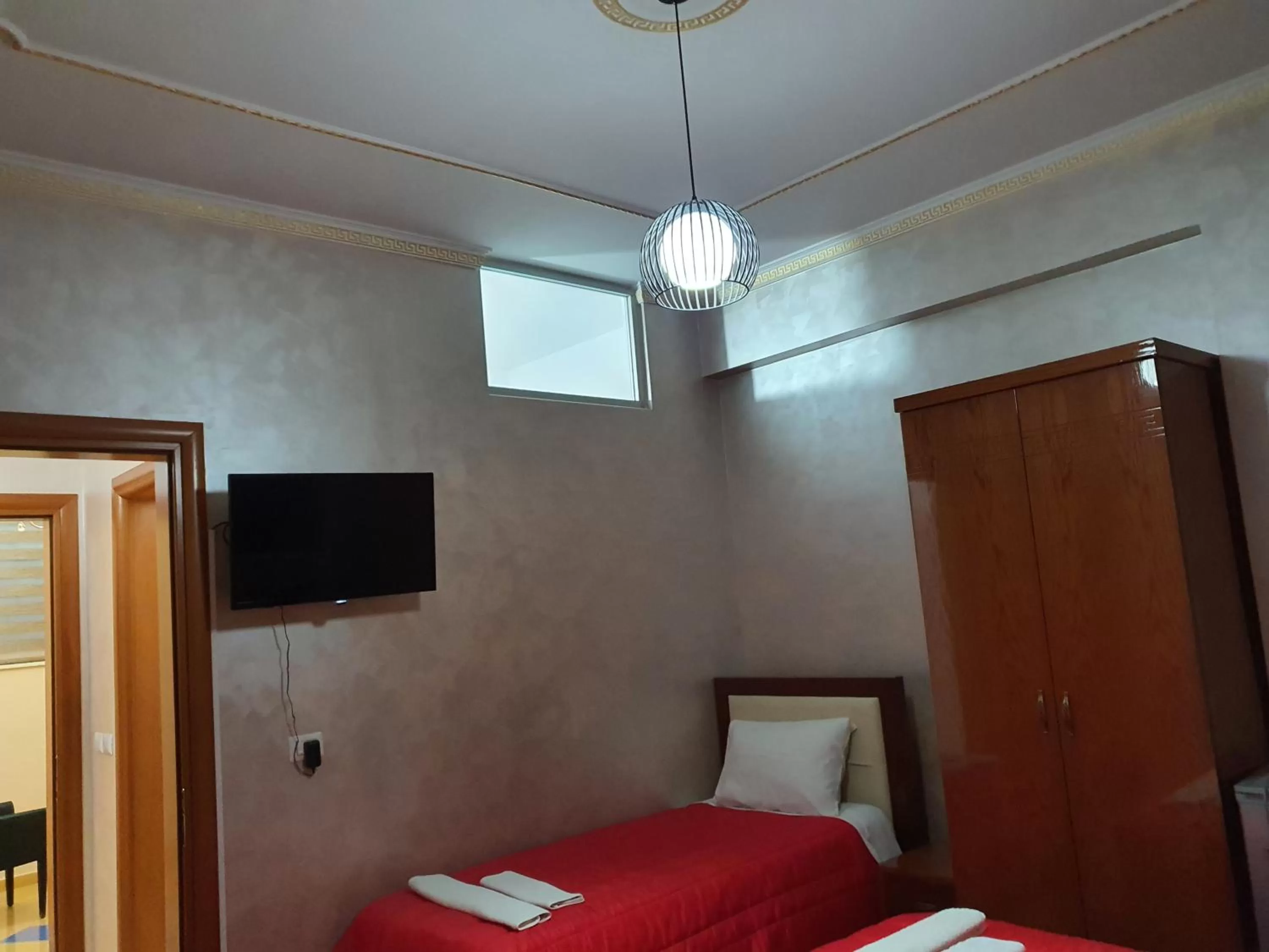 Bed in Kompleksi GJONI