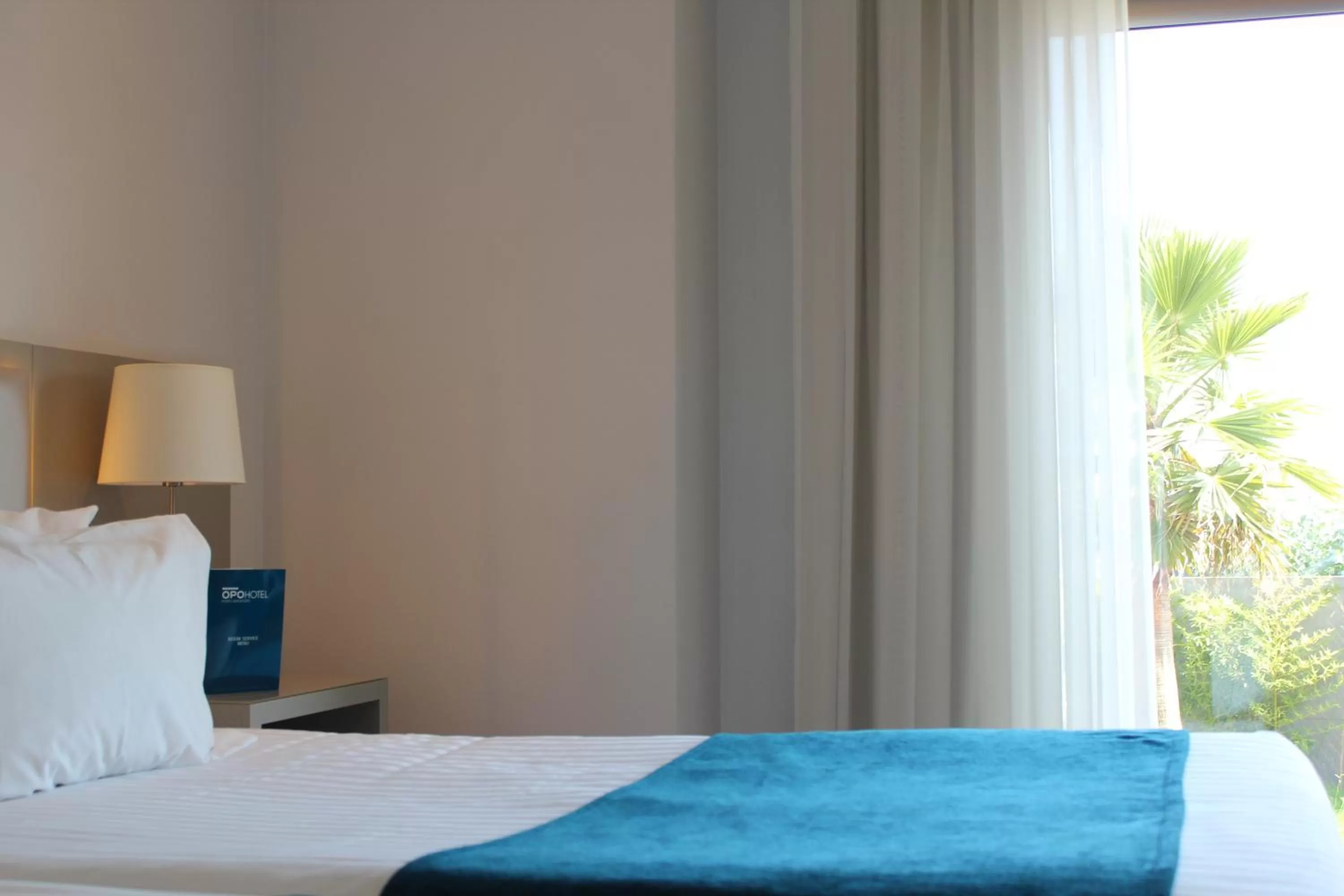 Bed in OPOHOTEL Porto Aeroporto