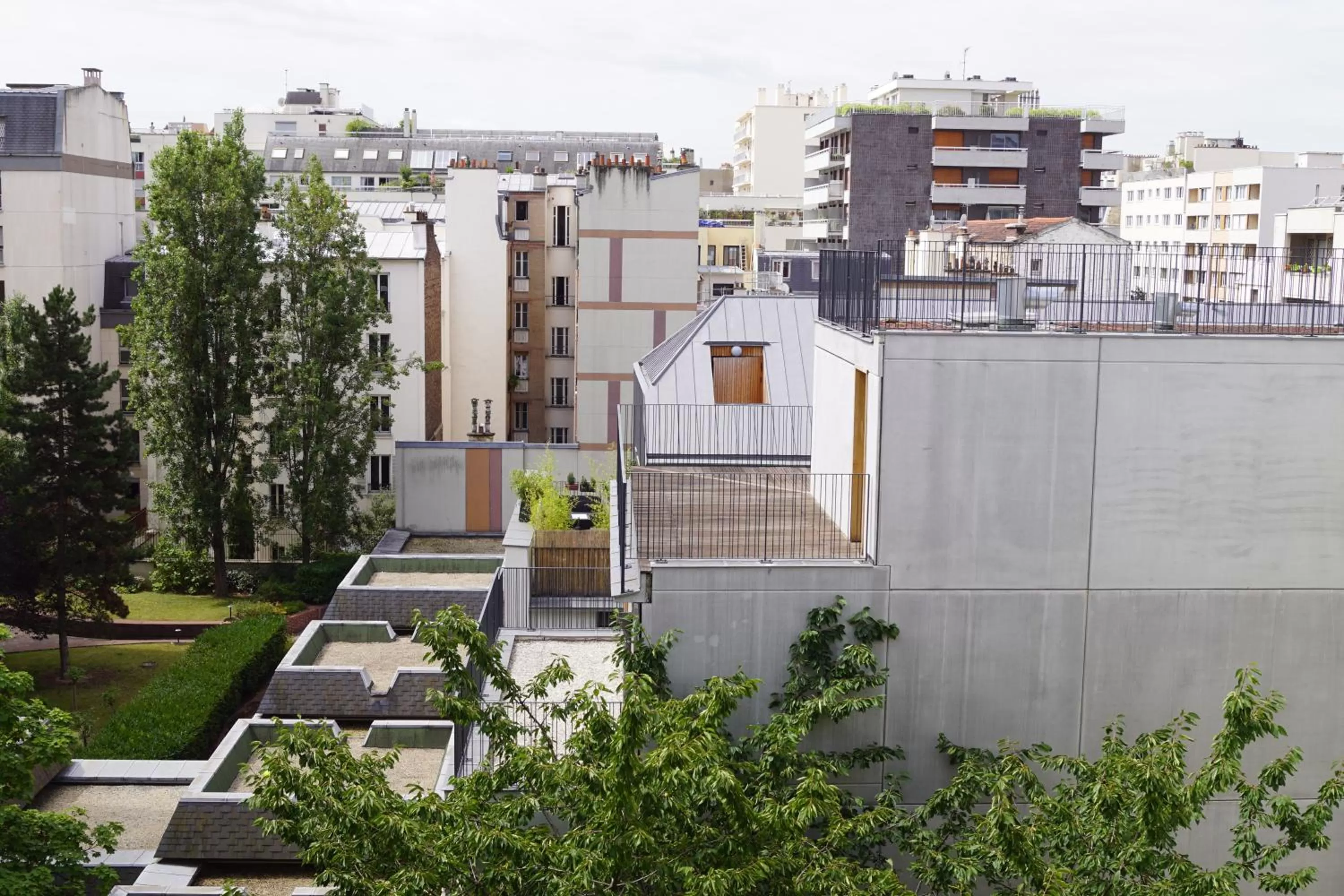 Neighbourhood in Hôtel de l'Exposition - Tour Eiffel