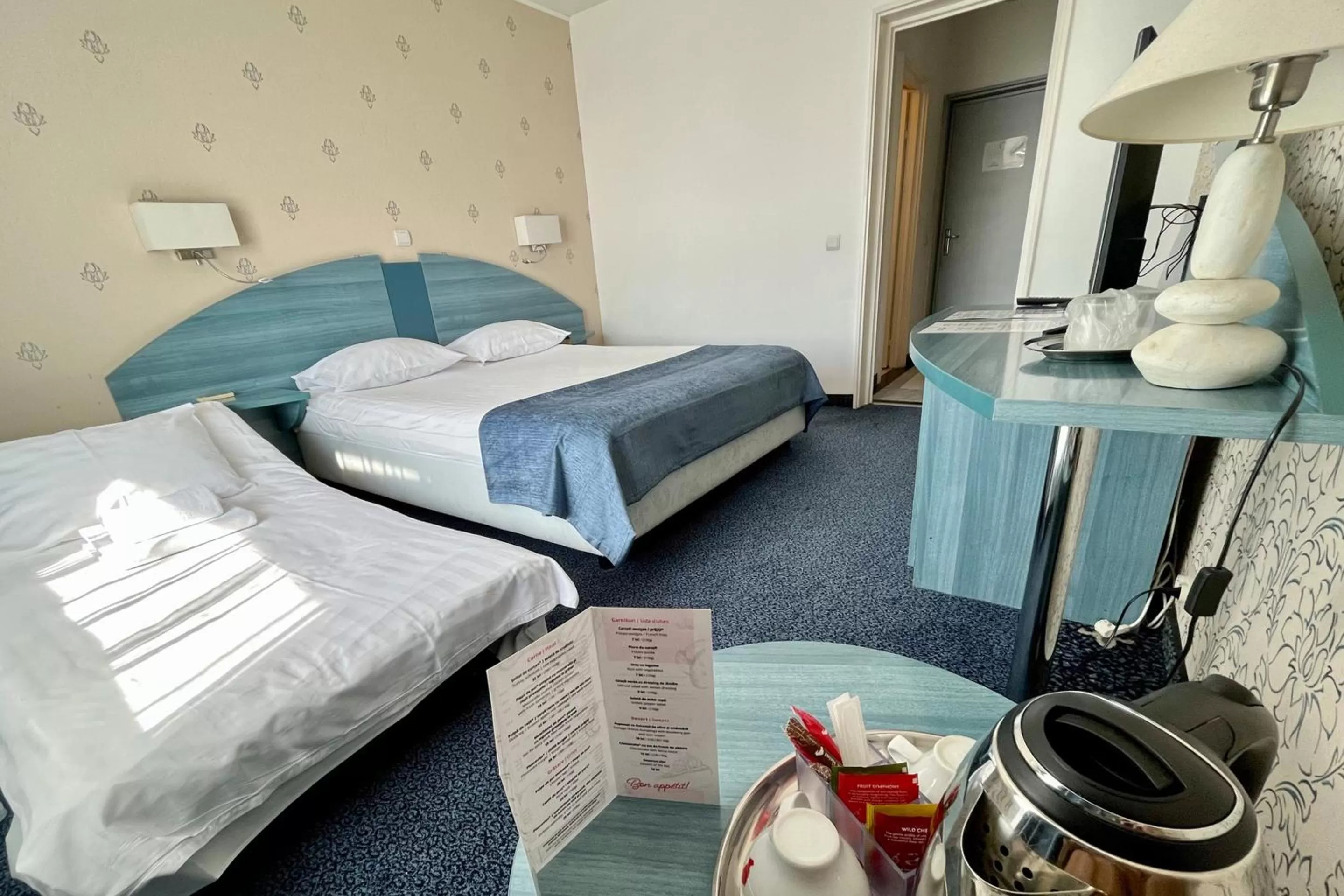 Coffee/tea facilities, Bed in Continental Drobeta Turnu Severin