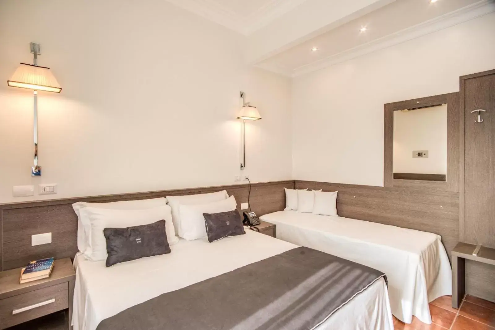 Standard Double or Twin Room in Hotel Mirti Standard Double or Twin Room in Hotel Mirti