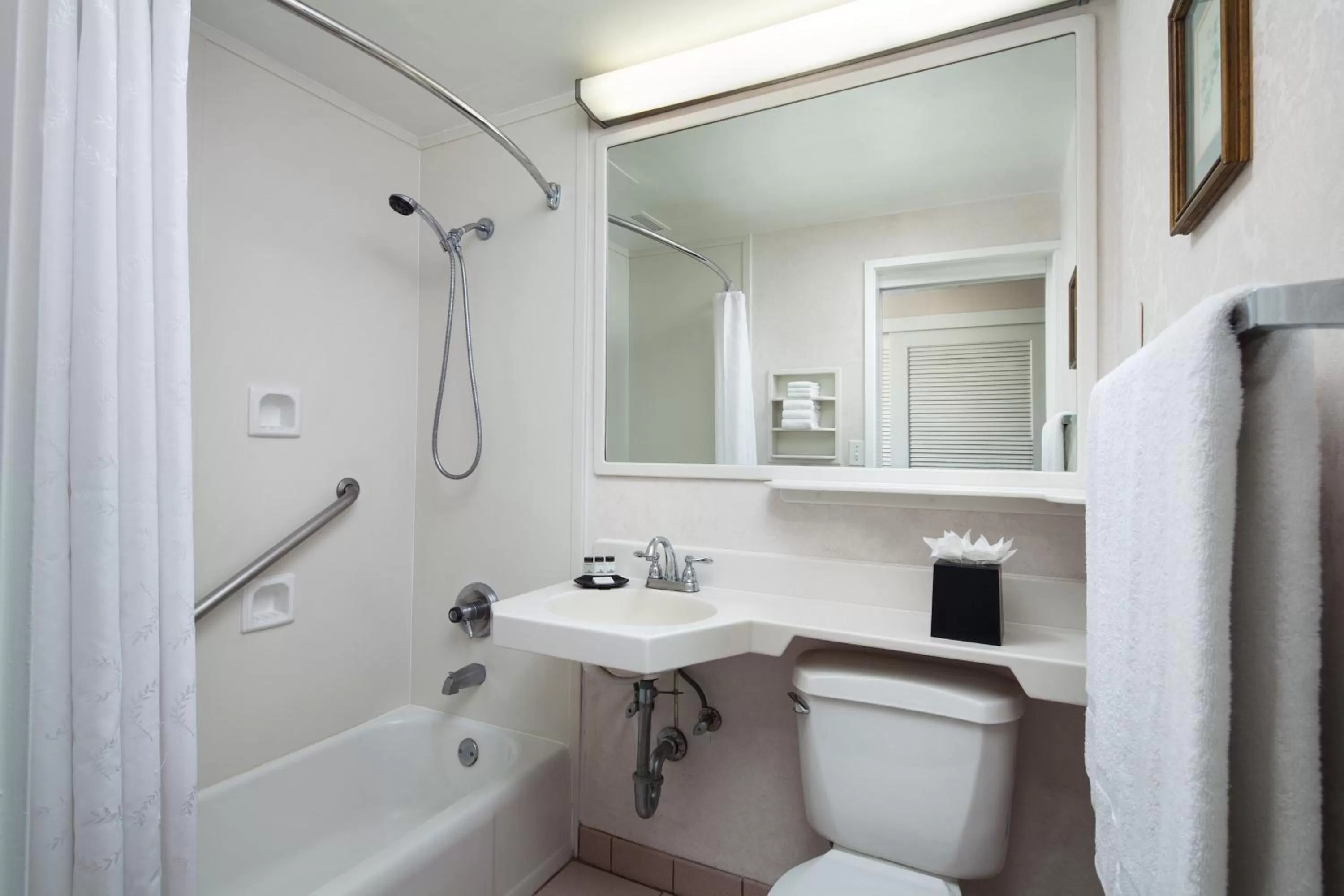 Bathroom in Sheraton Princess Kaiulani Waikiki Beach