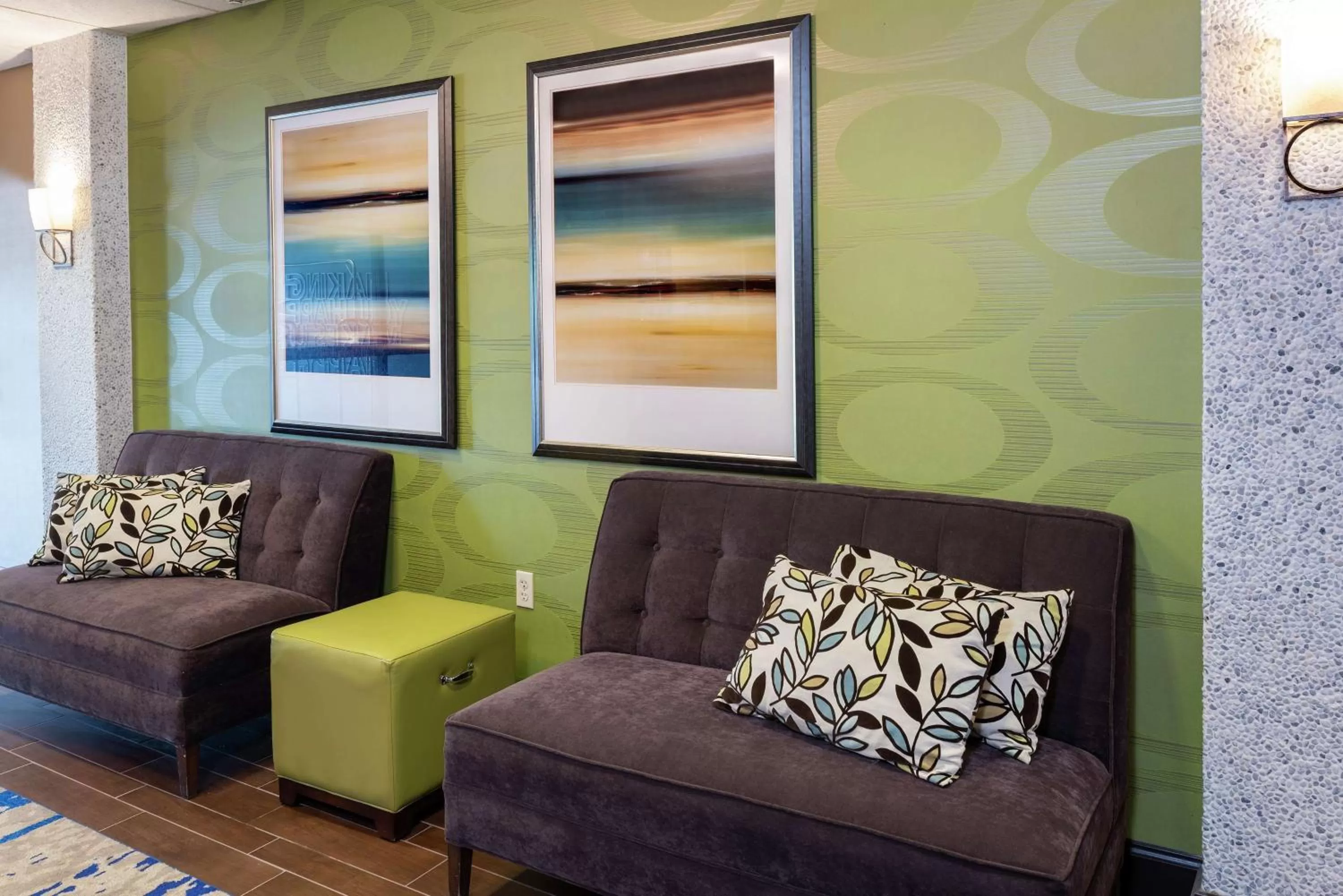 Lobby or reception in Hampton Inn East Lansing