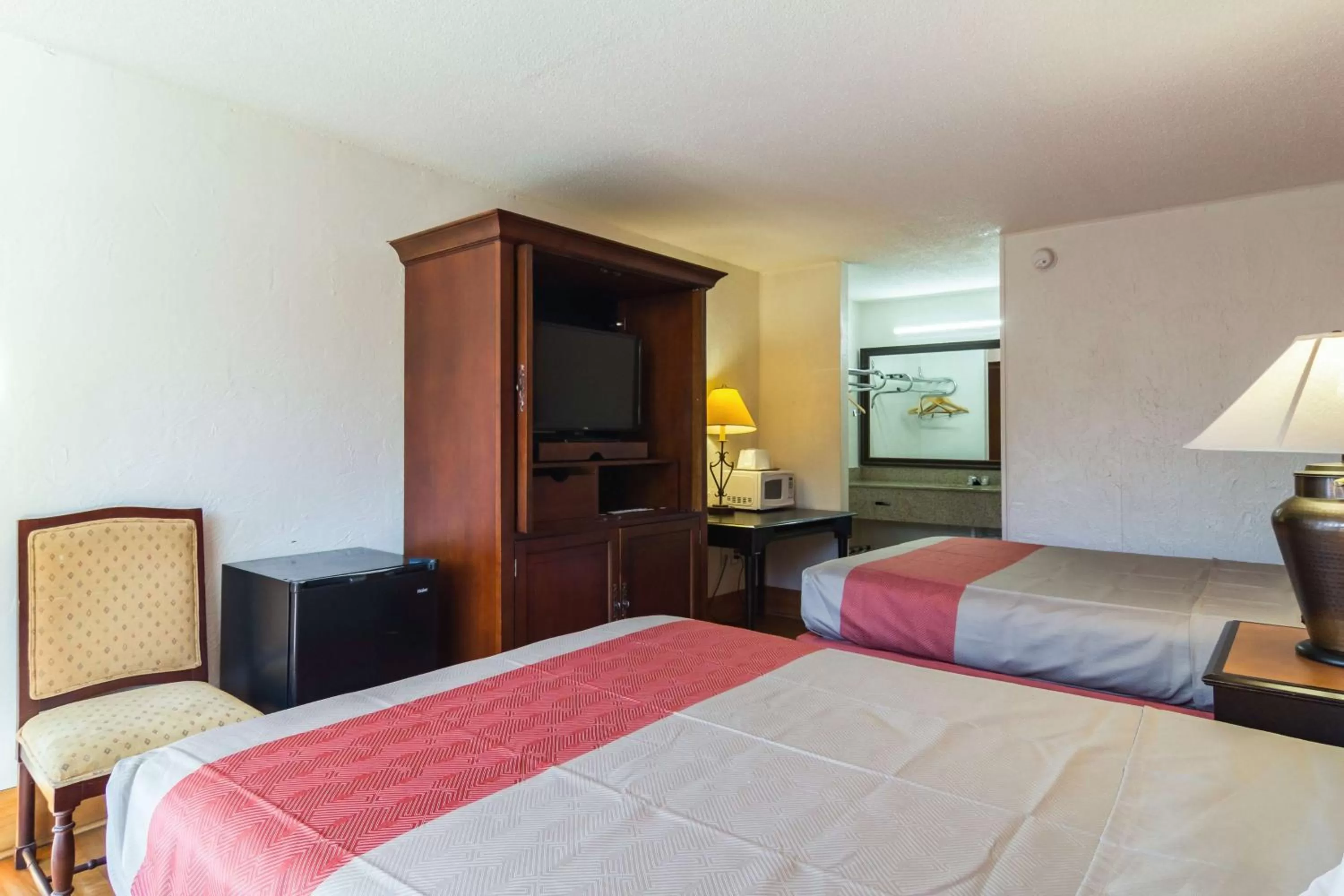 Photo of the whole room, Bed in Motel 6-Townsend, GA