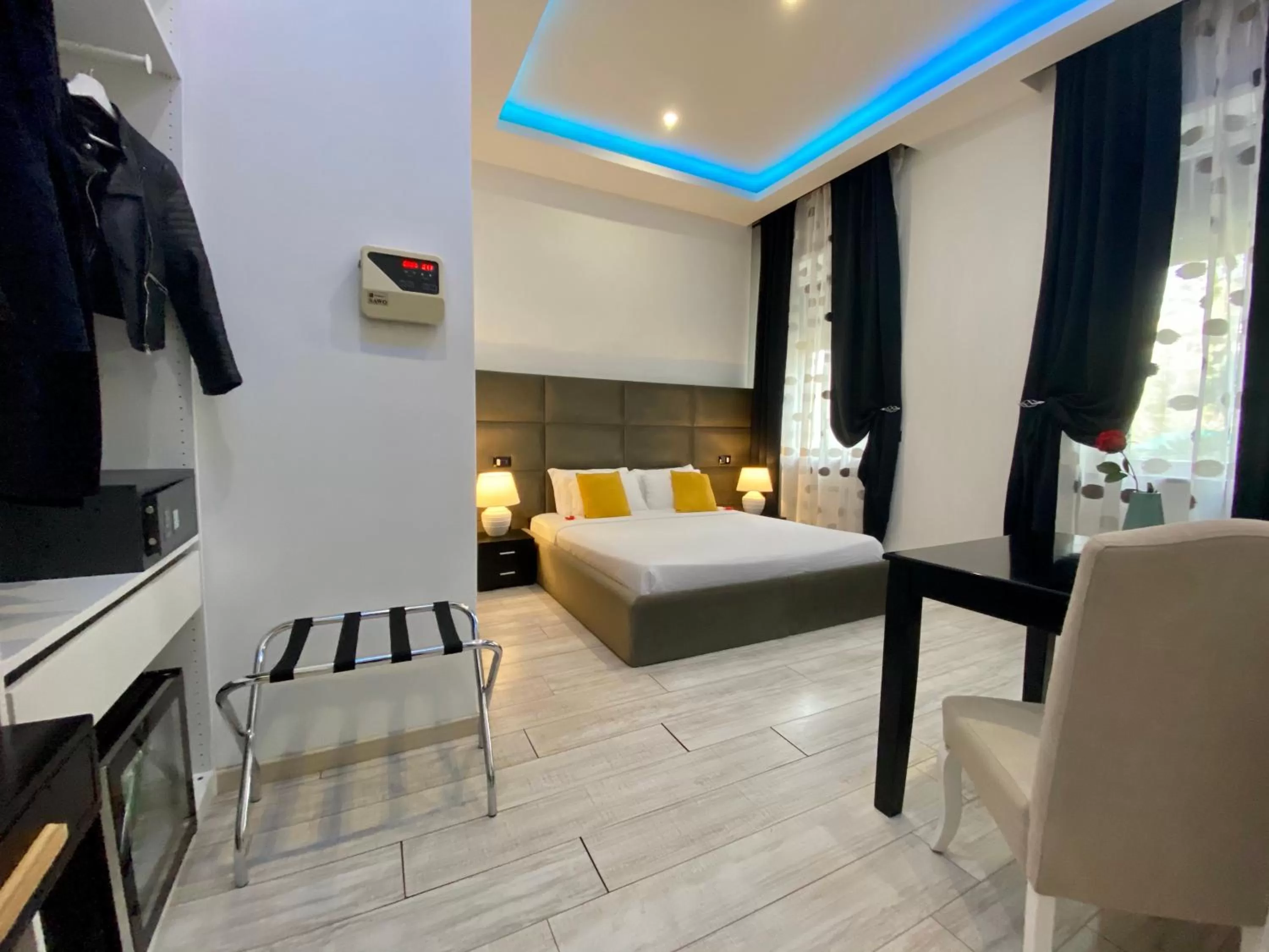 Photo of the whole room in Escape Luxury Suite - CA Domus Collection