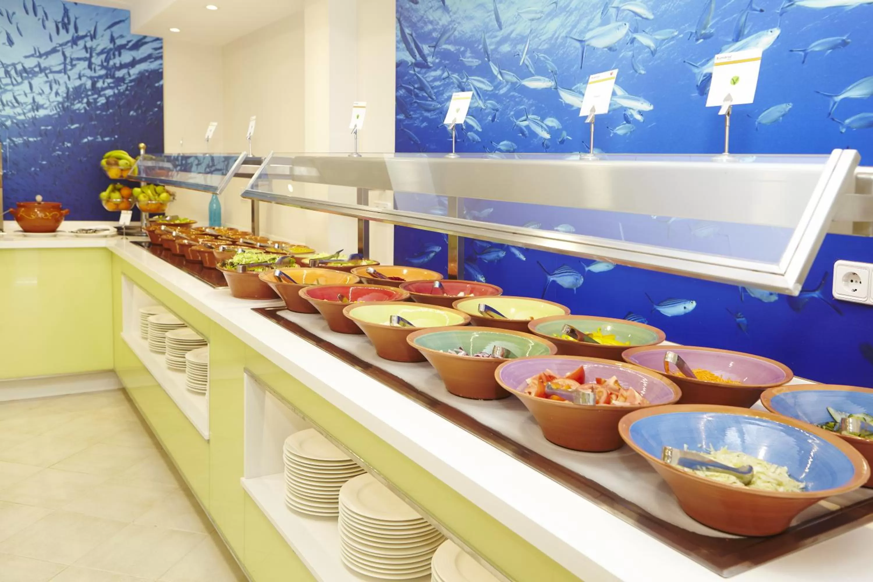 Restaurant/places to eat in Universal Hotel Marqués