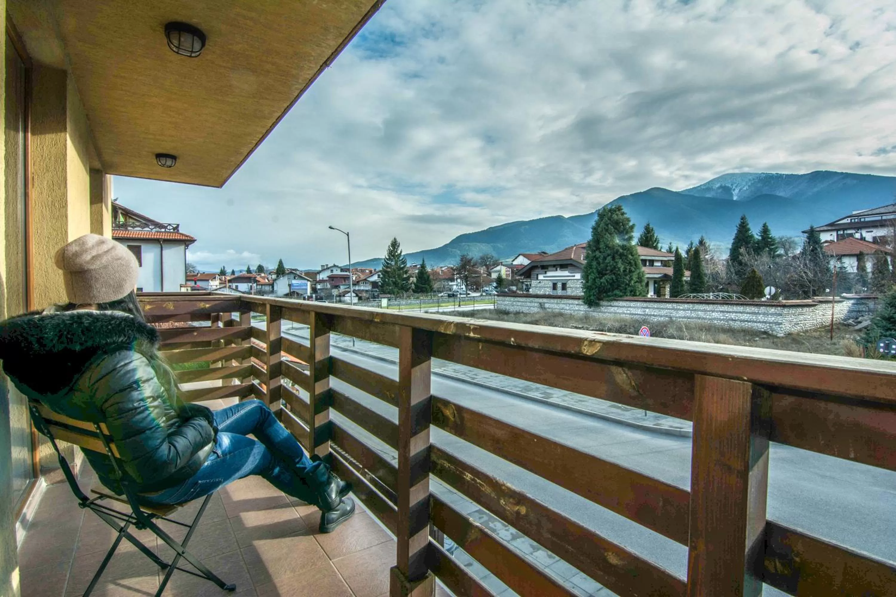 Property building in StayInn Banderitsa Apartments with kitchen & BBQ