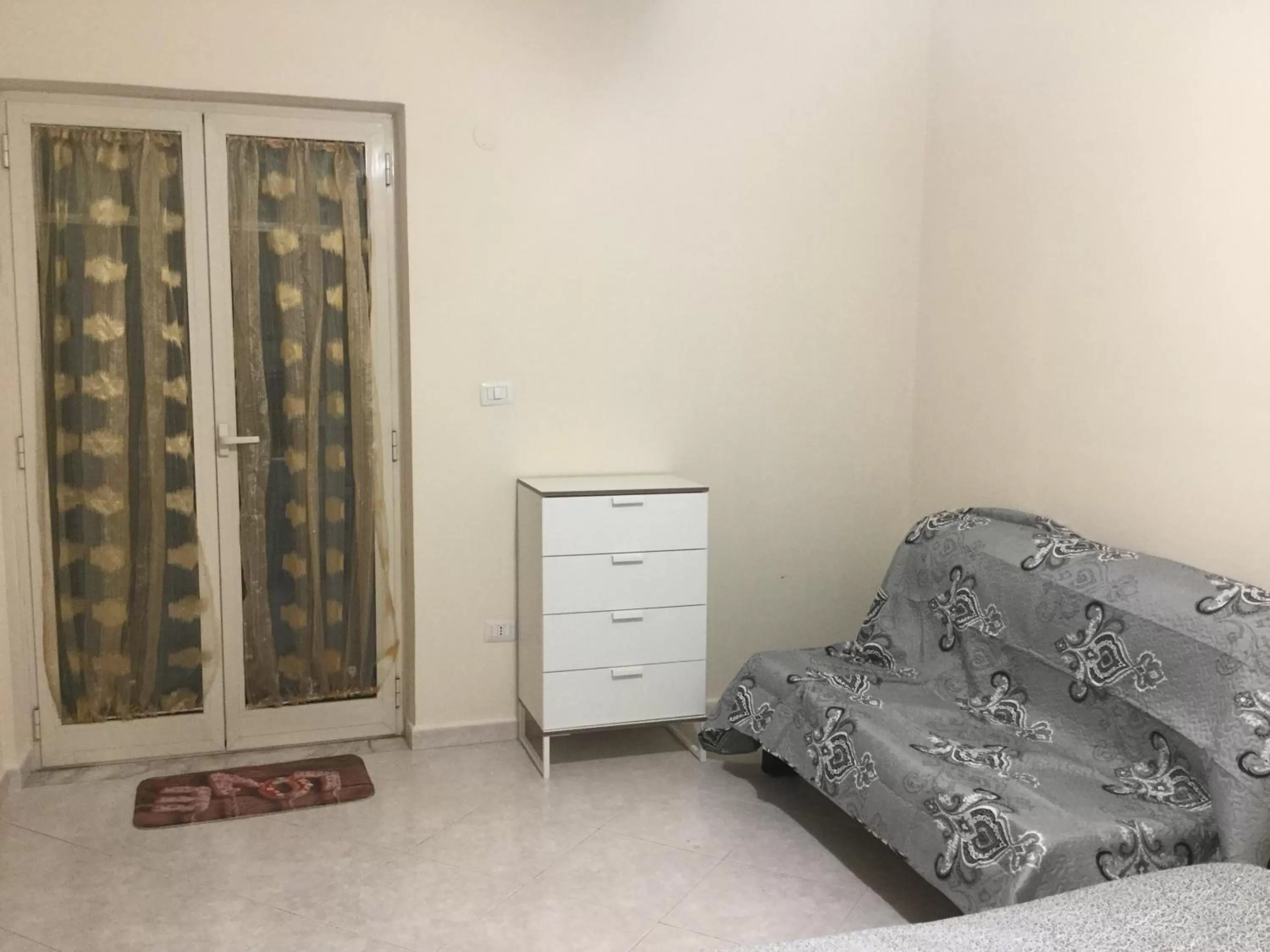 Photo of the whole room, Bed in Maria's home