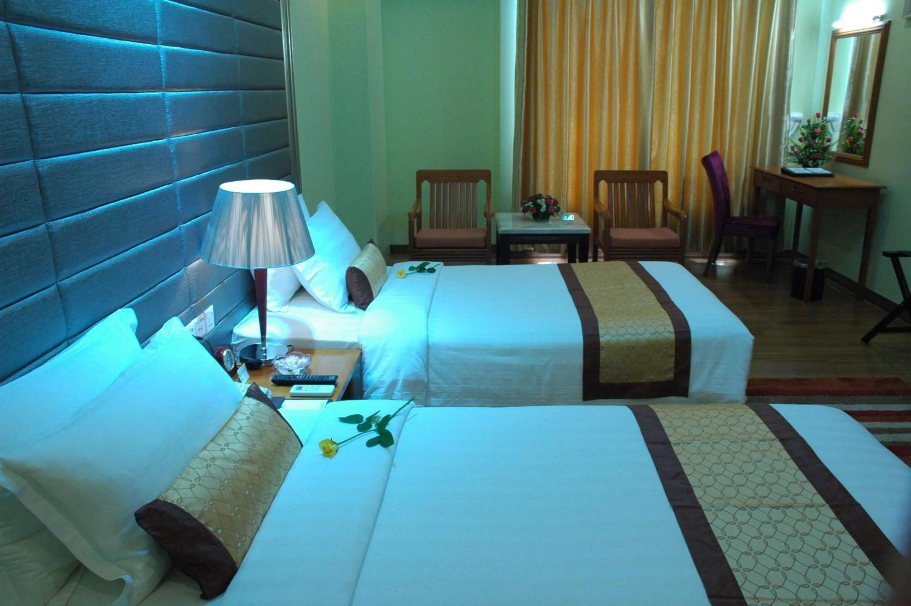 Photo of the whole room in Best Western Green Hill Hotel