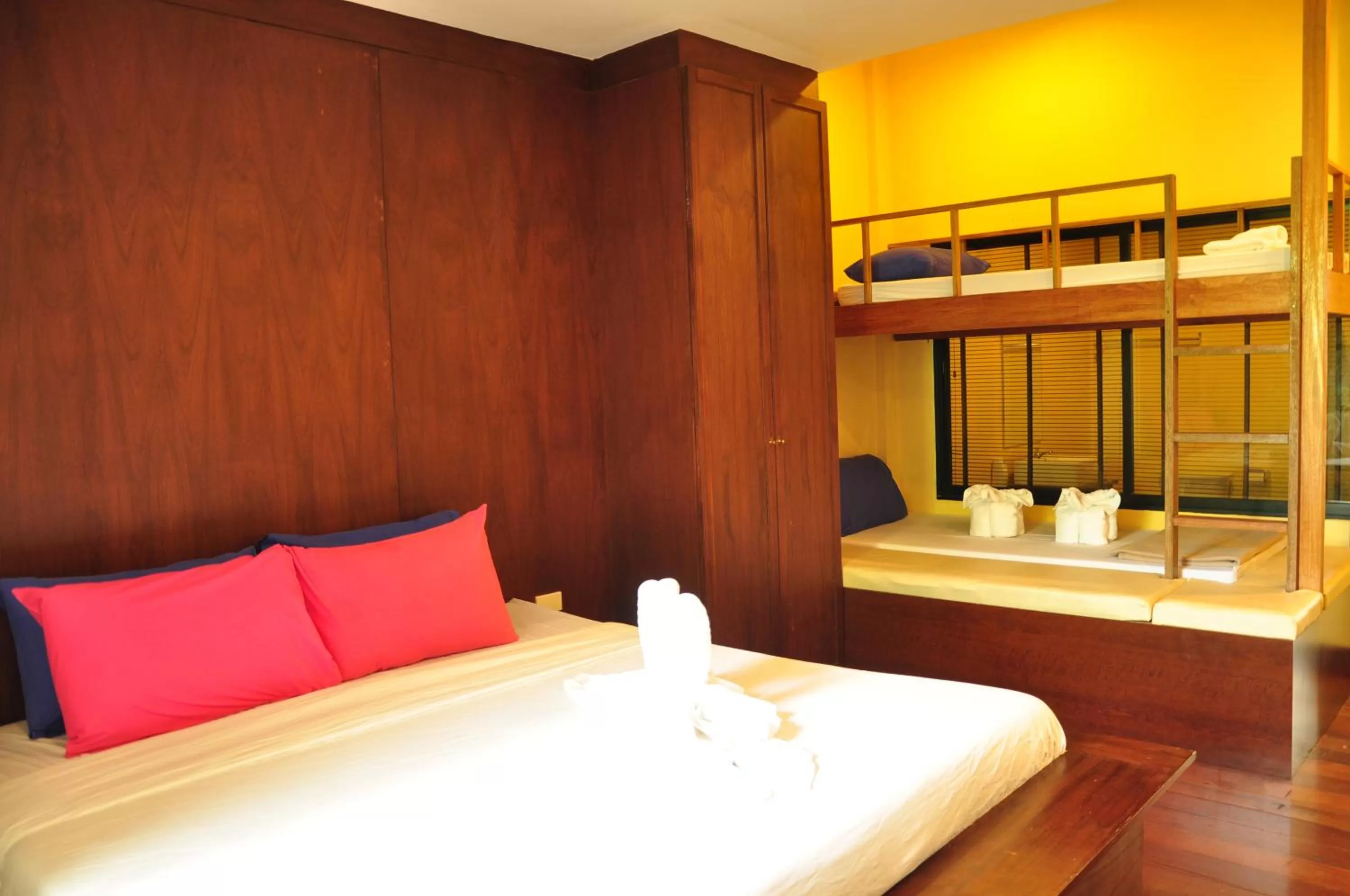 Photo of the whole room, Bed in Sabye Bangkok