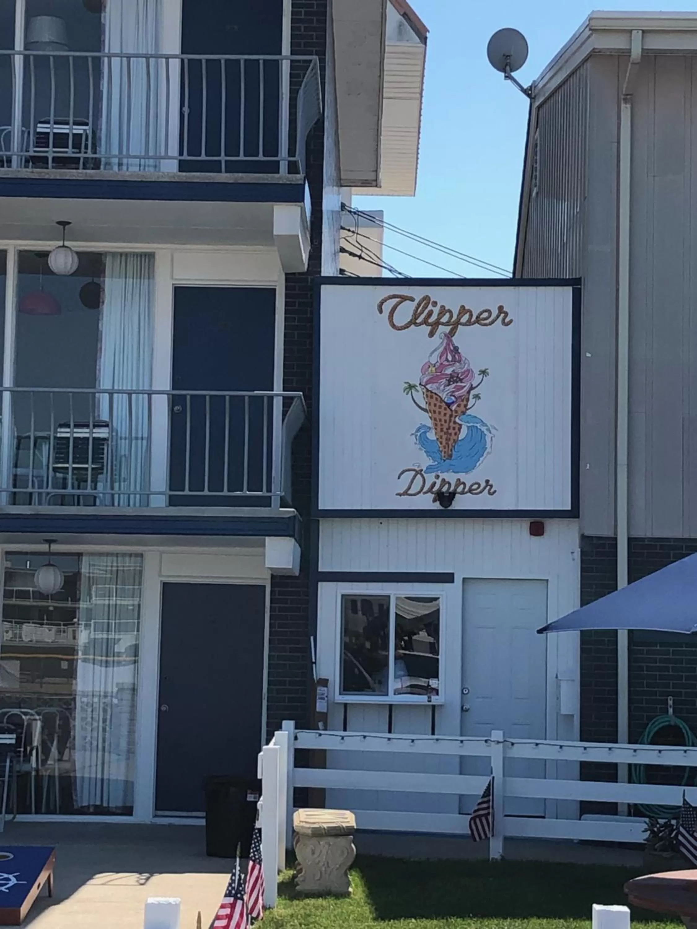 Restaurant/places to eat in Yankee Clipper Resort Motel