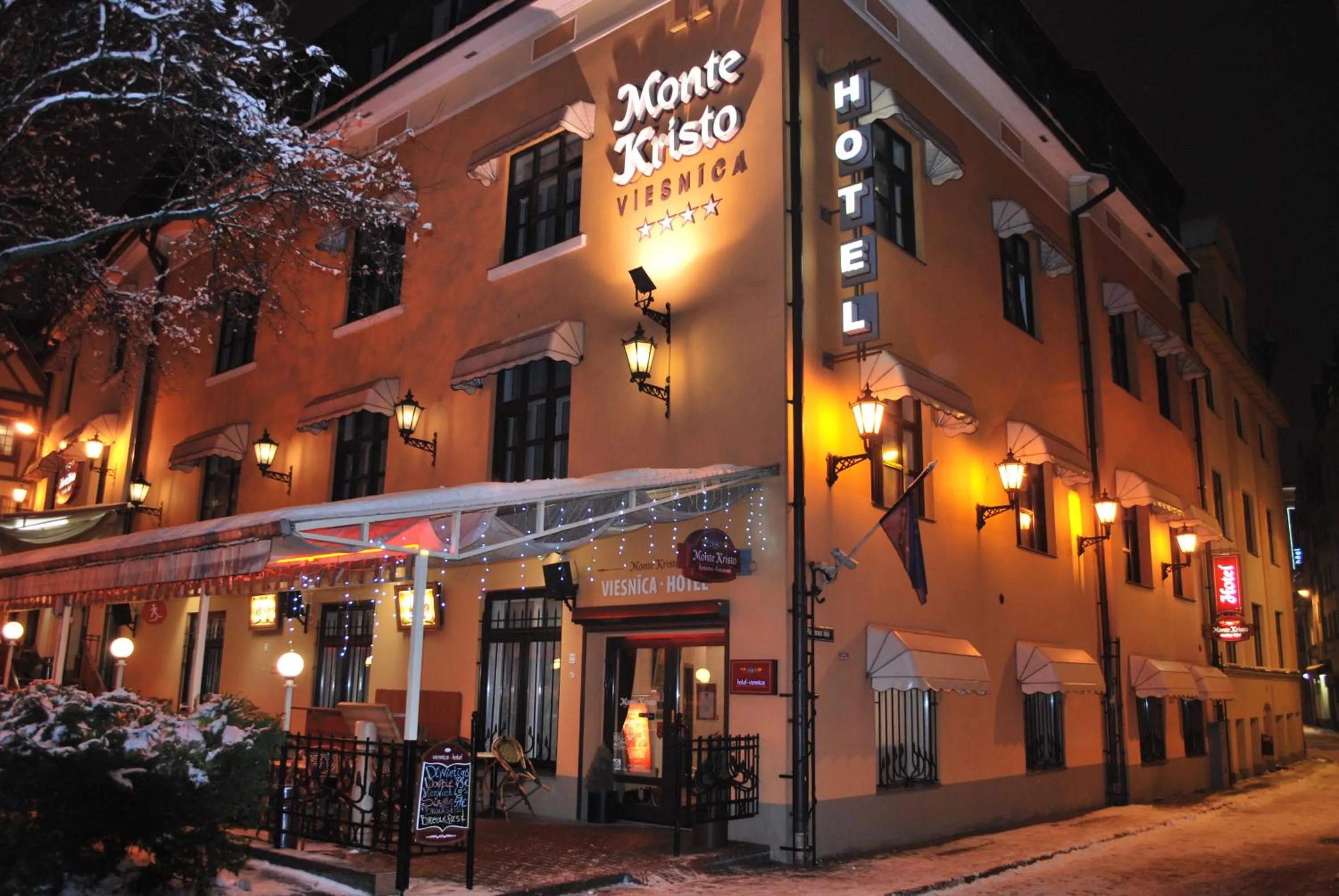 Property building in Boutique Hotel Monte Kristo