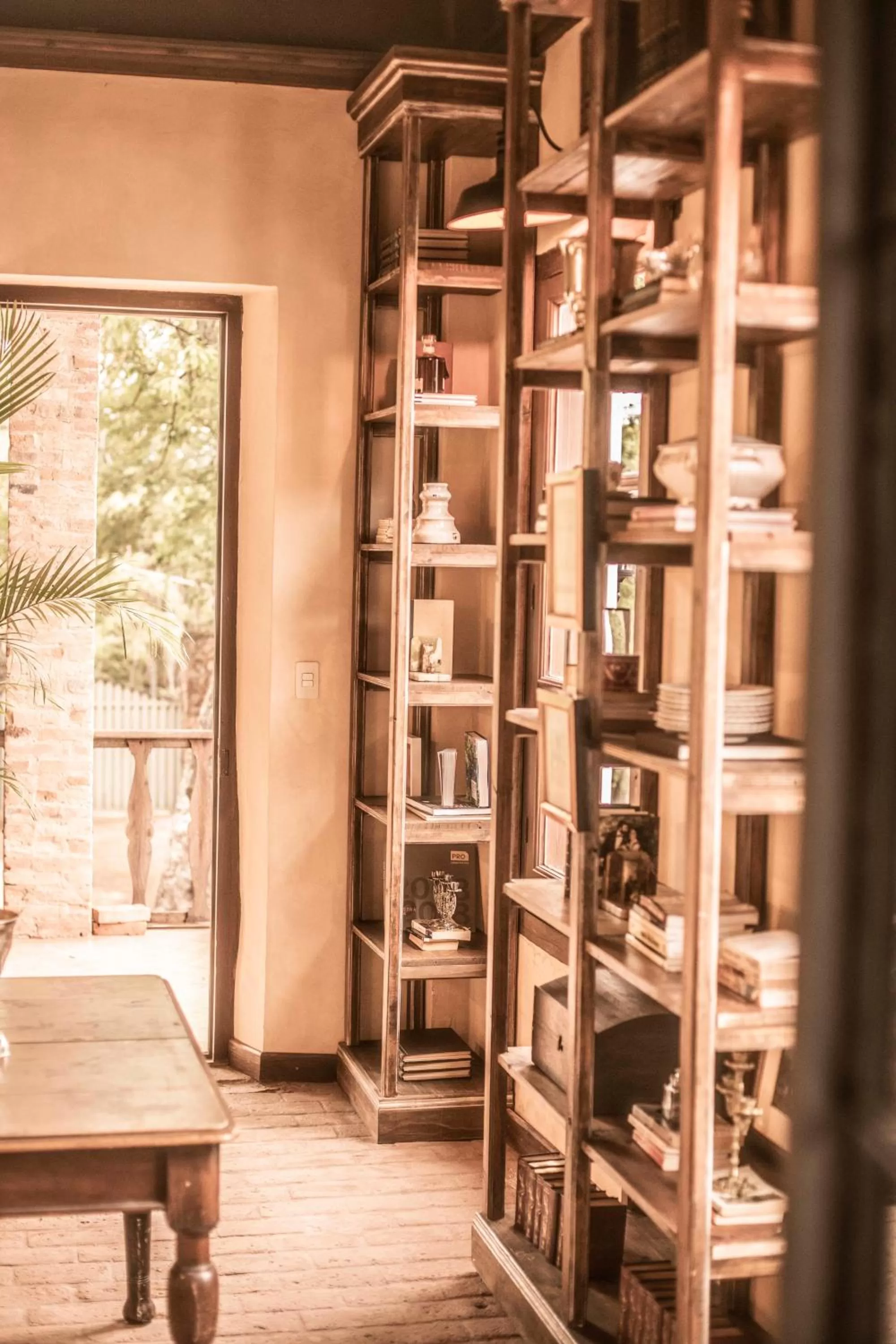 Library in Casa Del Val- Villa Maria